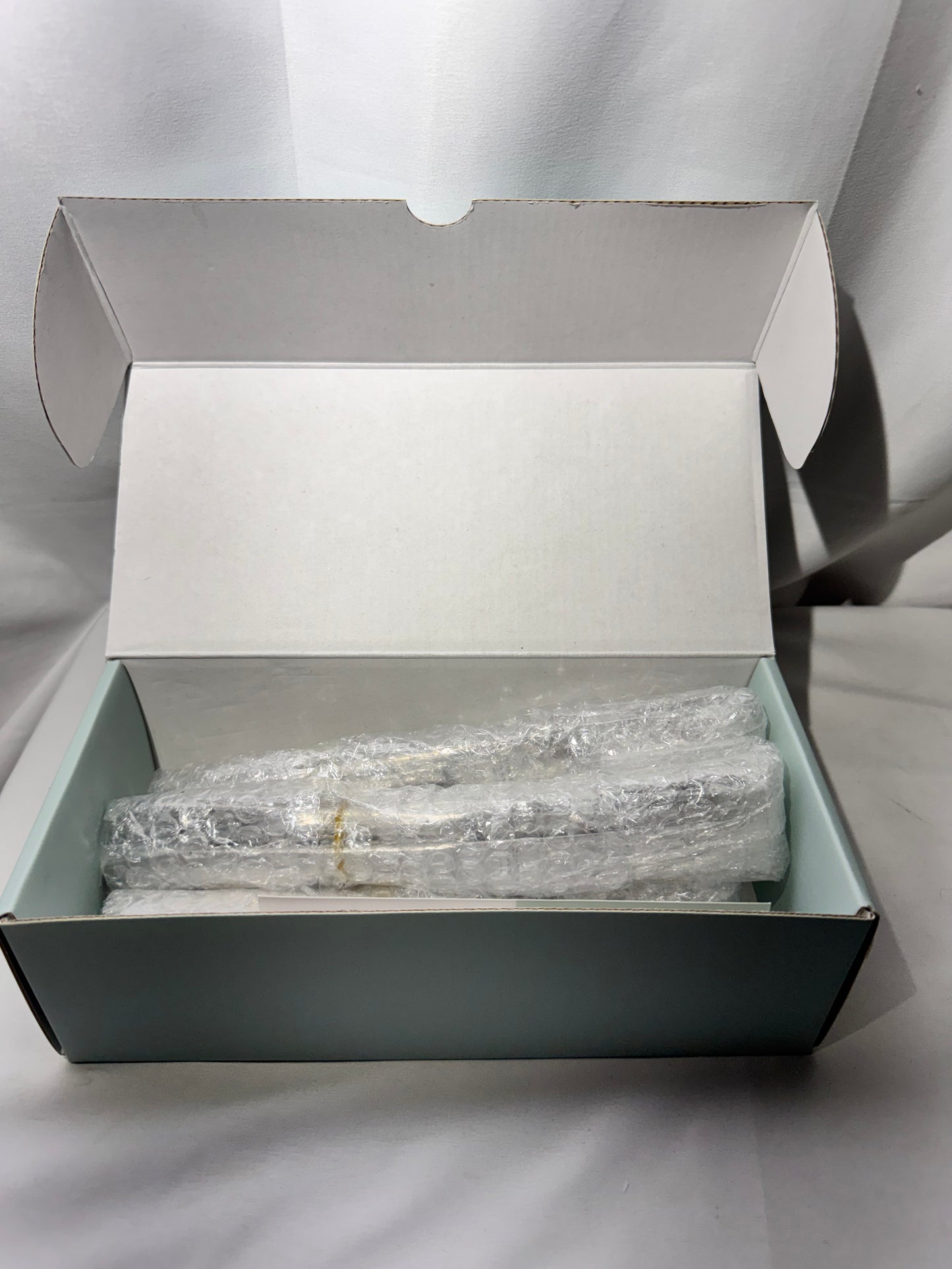 Lenox 24-Piece Flatware Set – Service for 4 – Appears Unused – Original Box