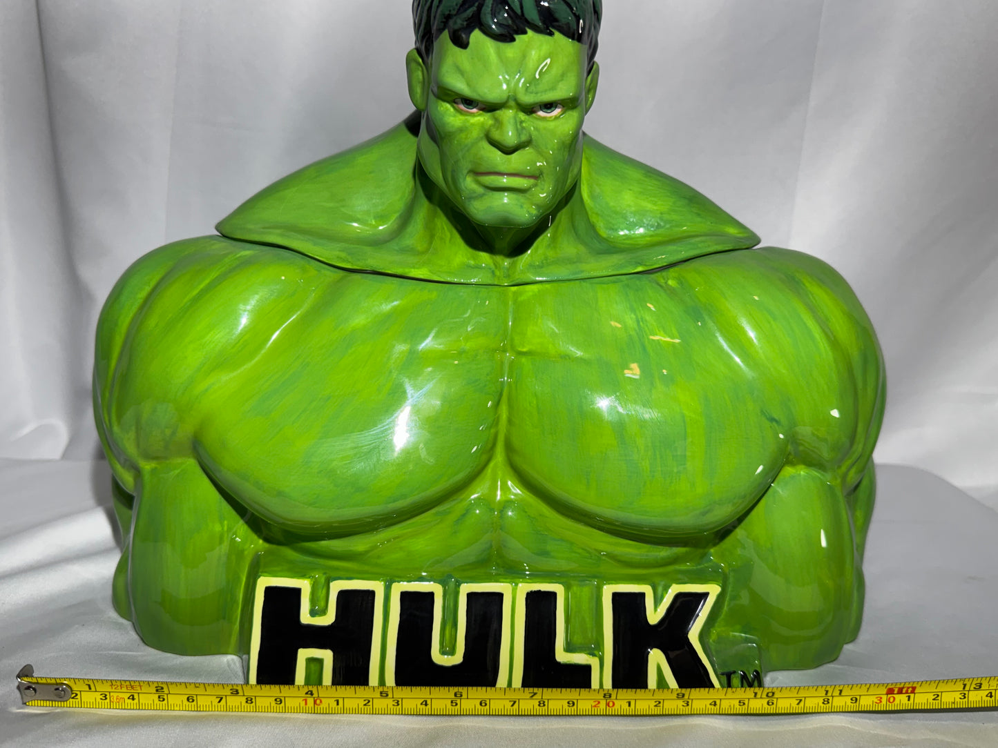 2003 NECA Marvel Hulk Ceramic Cookie Jar w/ Original Box Universal Studios 10”