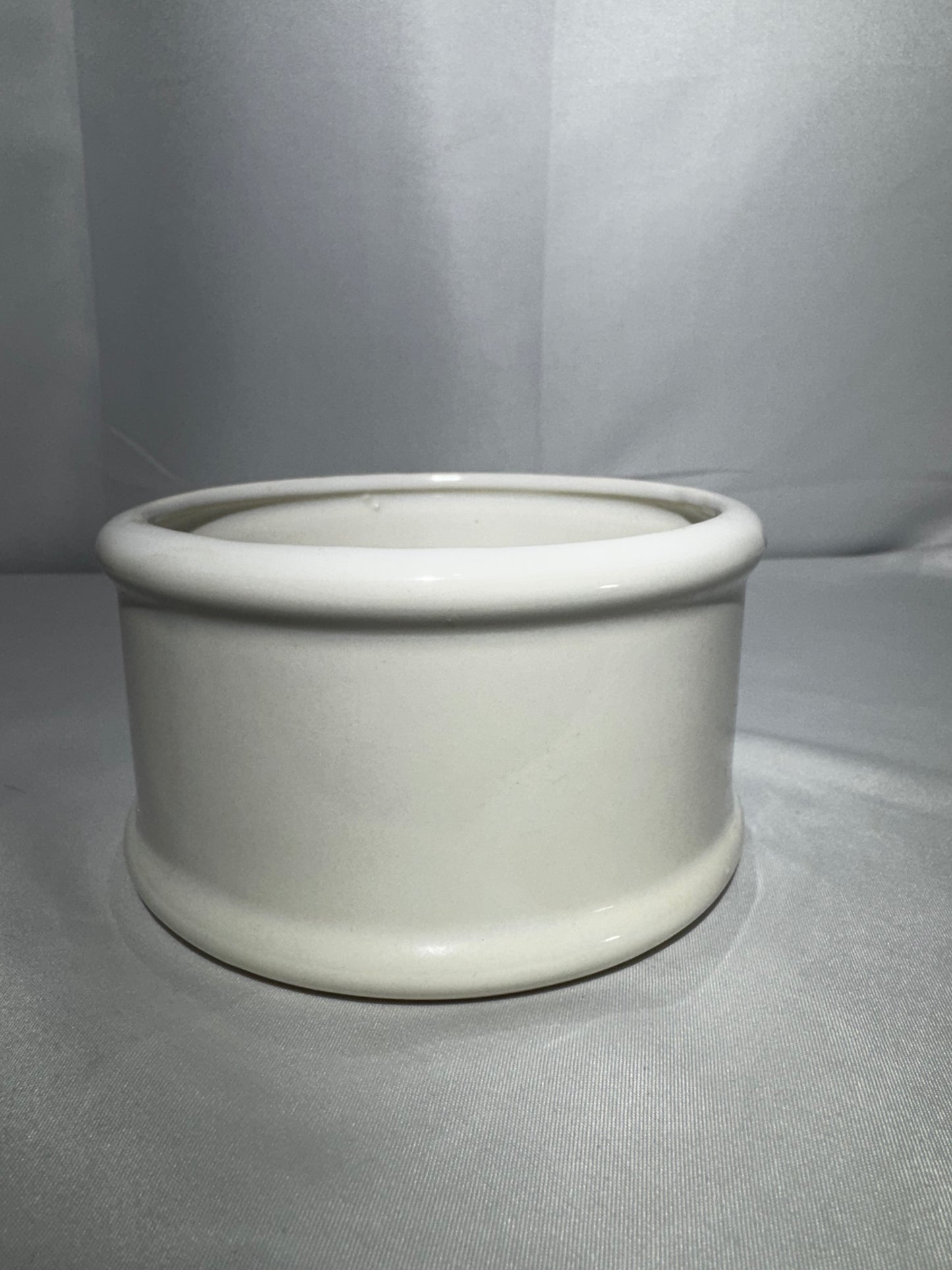 Vintage  1 Pint Art Pottery Crock – Green Ivy Pattern
