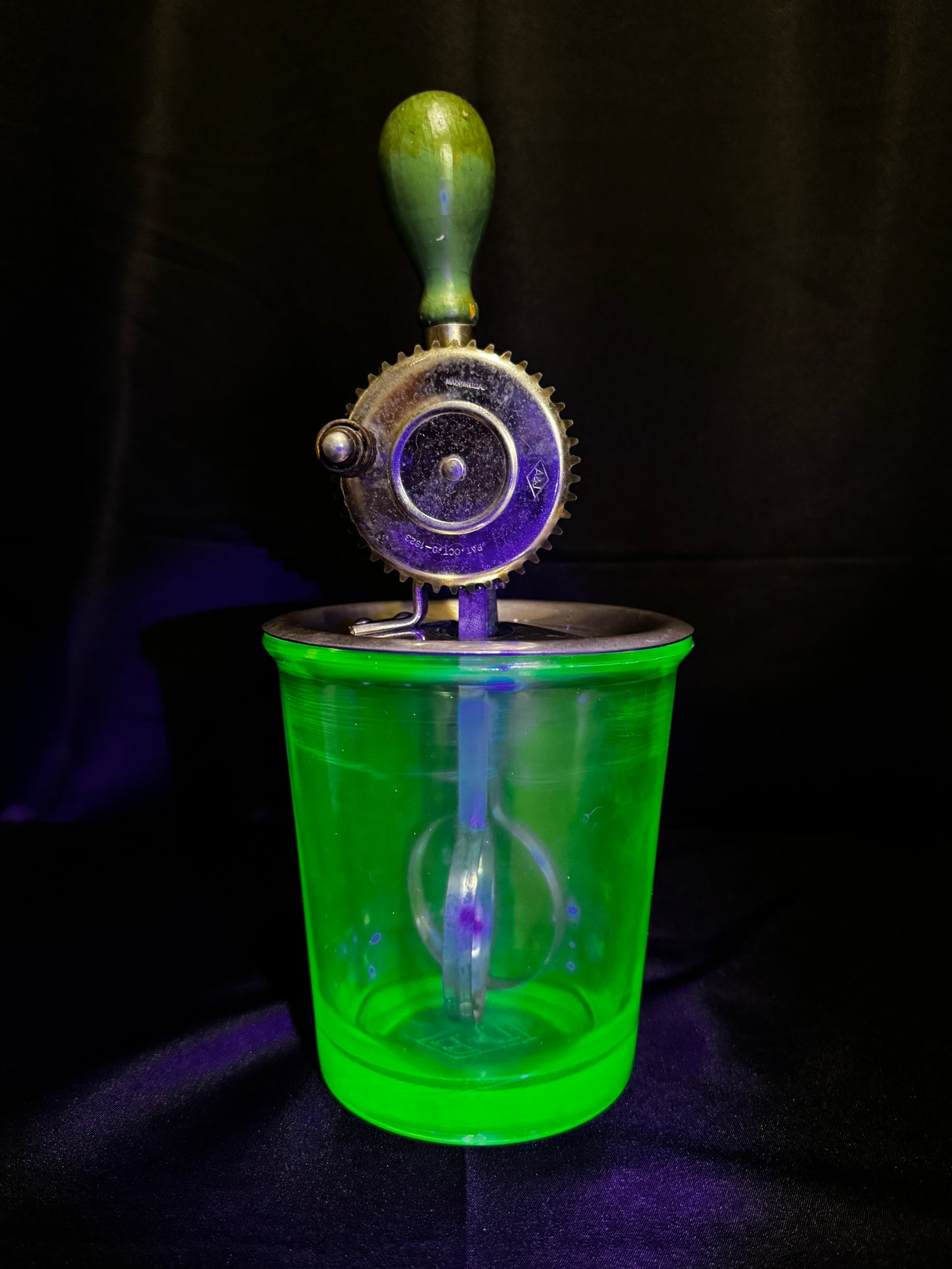 Vintage D&B Uranium Glass 4 Cup Measuring Cup A&J Hand Crank Mixer UV Glow Antique 11” Tall