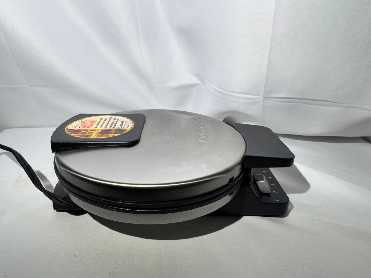 Cuisinart Classic round Waffle Maker – Model WMR-CA