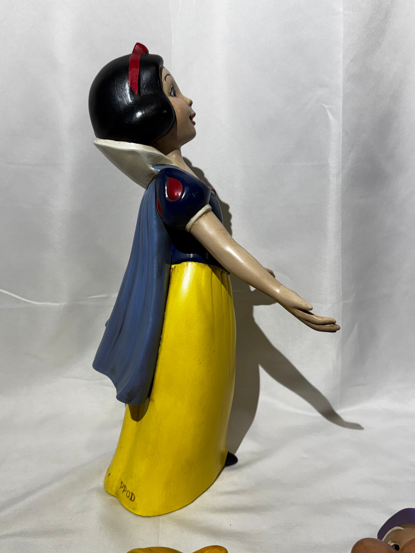 Vintage Walt Disney Prod Snow White & 7 Dwarfs XL Ceramic Set 16” Complete