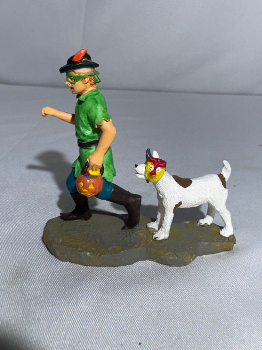 LEMAX Spooky Town Trick or Treating Fun #42217 – 2014 Halloween Figurine