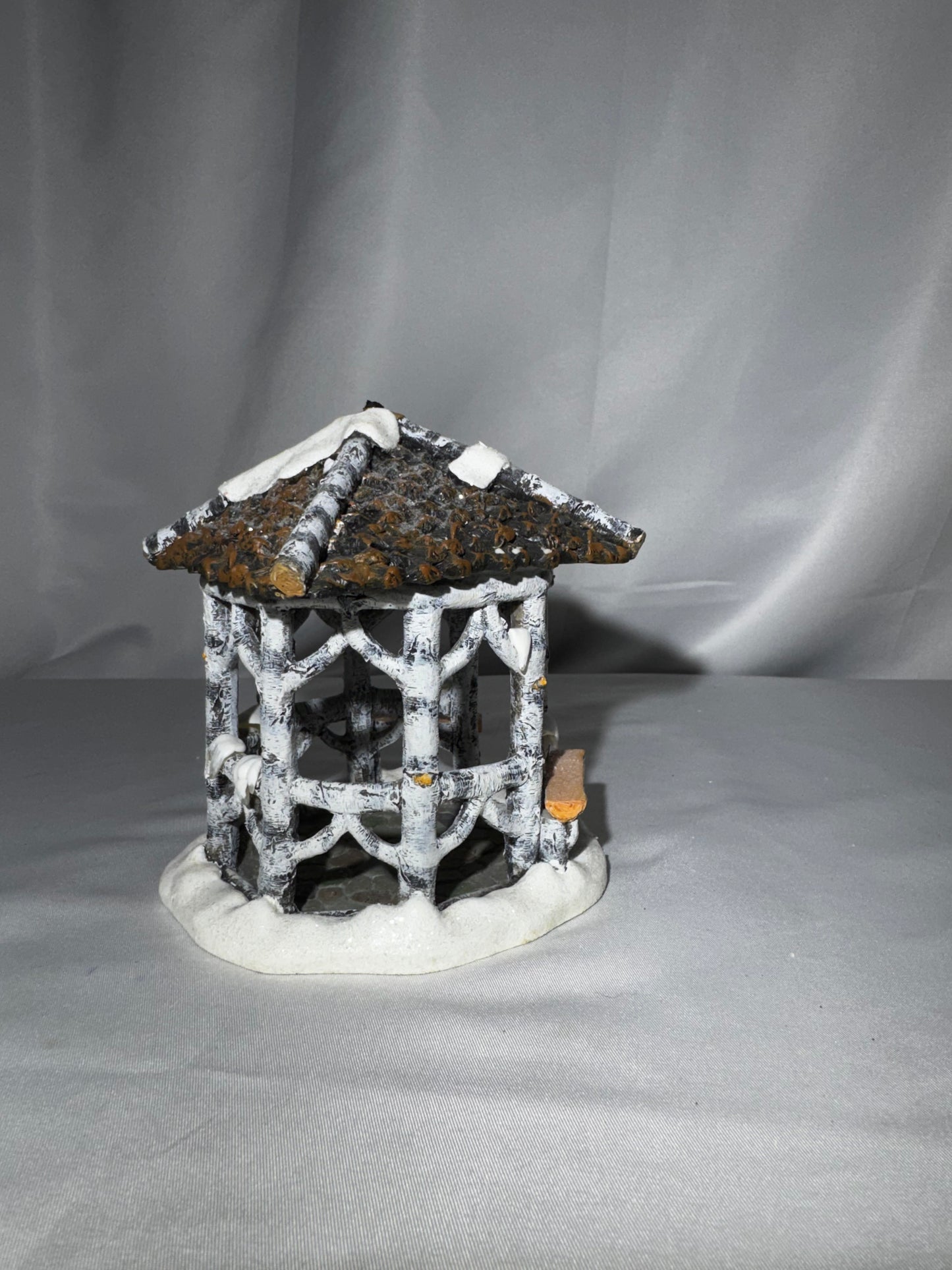 Department 56 North Pole Woods Birch Gazebo #56.52877 Retired Village Accessory