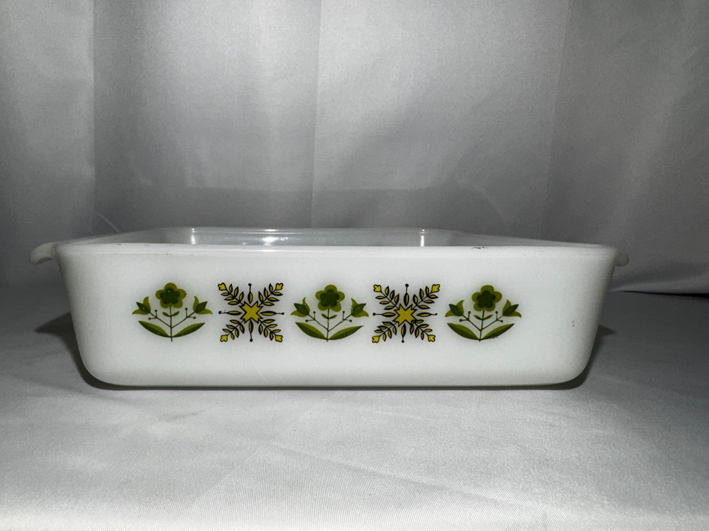Vintage Anchor Hocking Fire-King Meadow Green Milk Glass Baking Dish #435 8 Inch