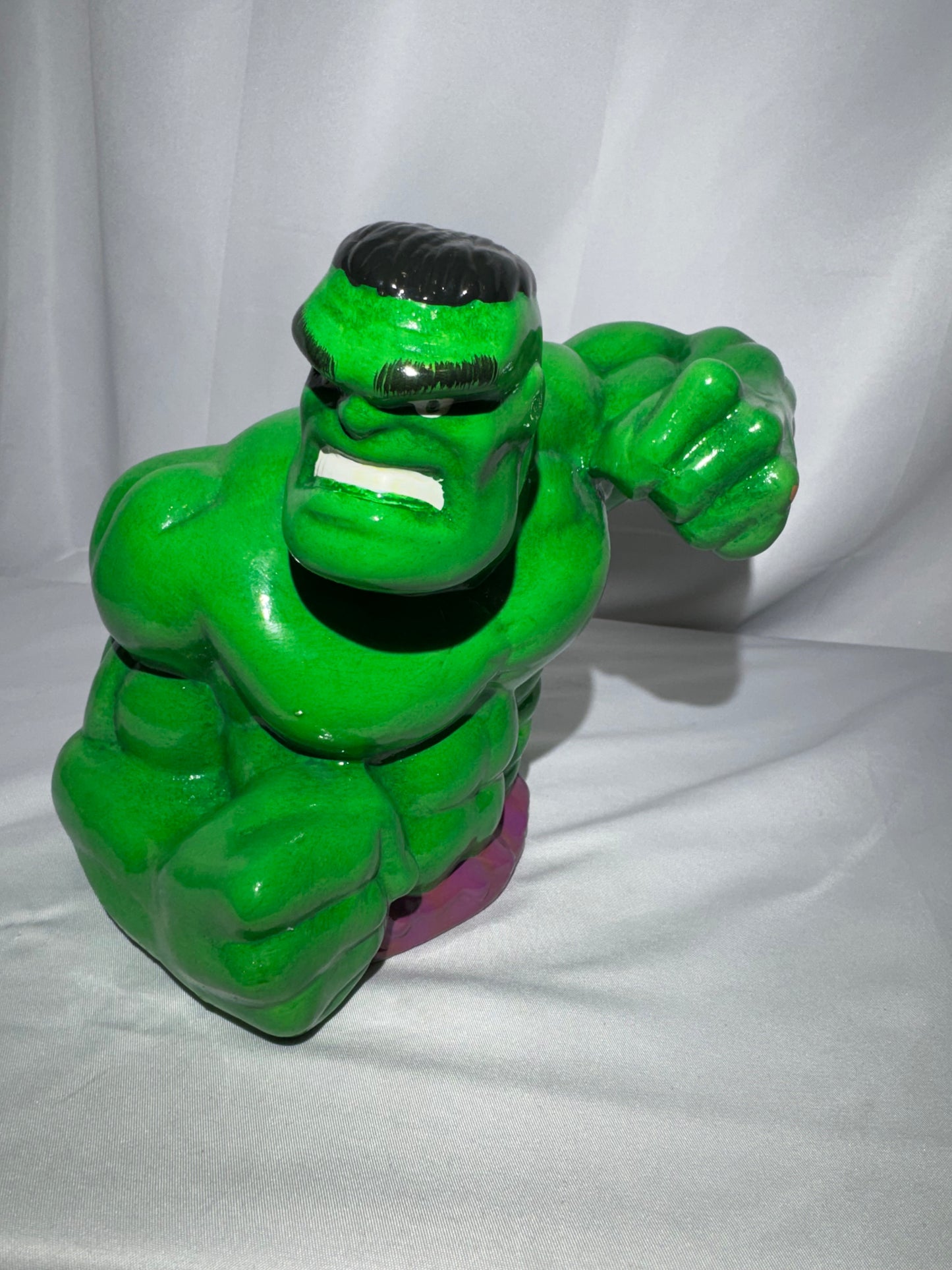 Marvel Incredible Hulk Green Ceramic Coin Bank Comic Images w/ Original Box 7”