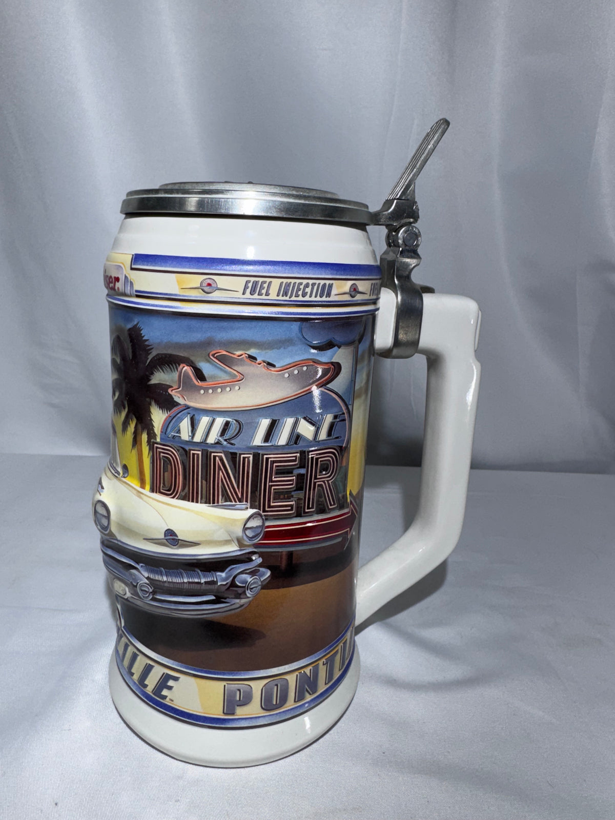 2001 Budweiser Classic Car Series – 1957 Pontiac Bonneville Convertible Collector Beer Stein – Original Box