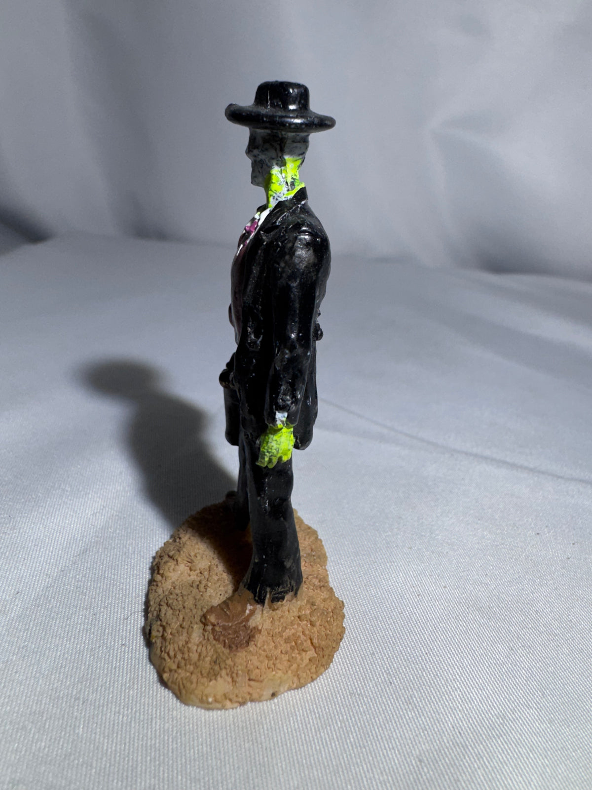 Lemax Spooky Town “Quick Draw” Skeleton Cowboy #82478 – 2008 – RETIRED