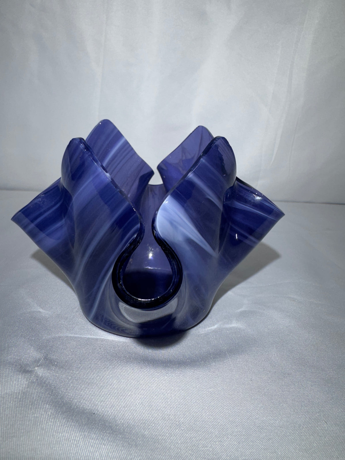 Buffalo Glass Works Limited Edition Dark Blue & White Swirled Art Glass Handkerchief Vase 90’s
