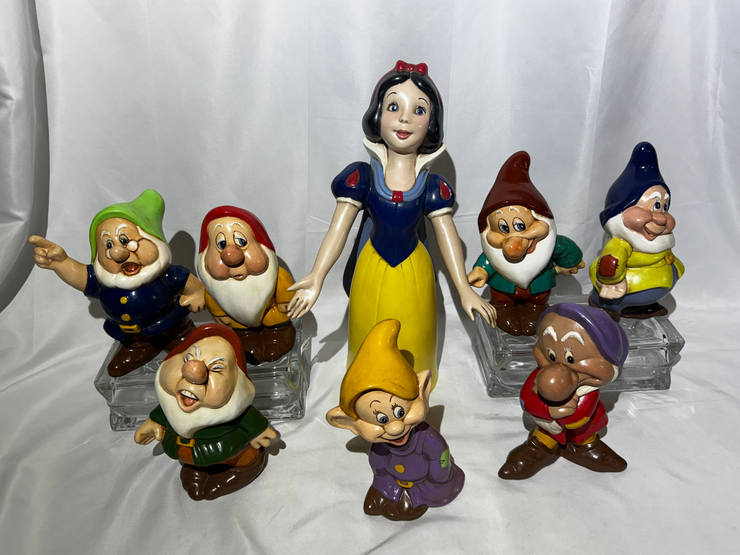 Vintage Walt Disney Prod Snow White & 7 Dwarfs XL Ceramic Set 16” Complete