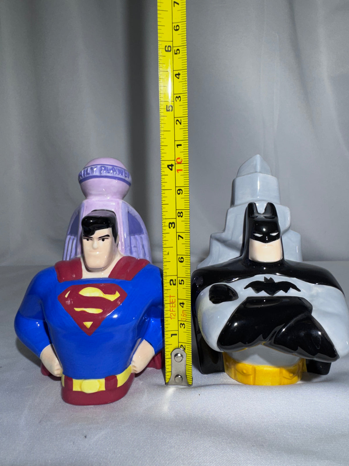 1999 DC Comics Batman & Superman Back-to-Back Salt & Pepper Shakers – Warner Bros. Studio Store