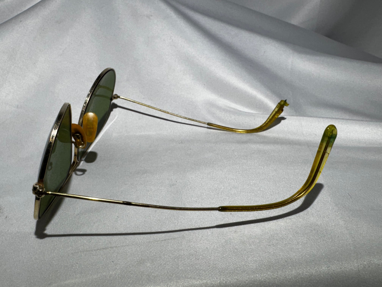 Vintage B&L Ray-Ban Aviator Sunglasses Green Glass Lens 12K GF w/ Original Case