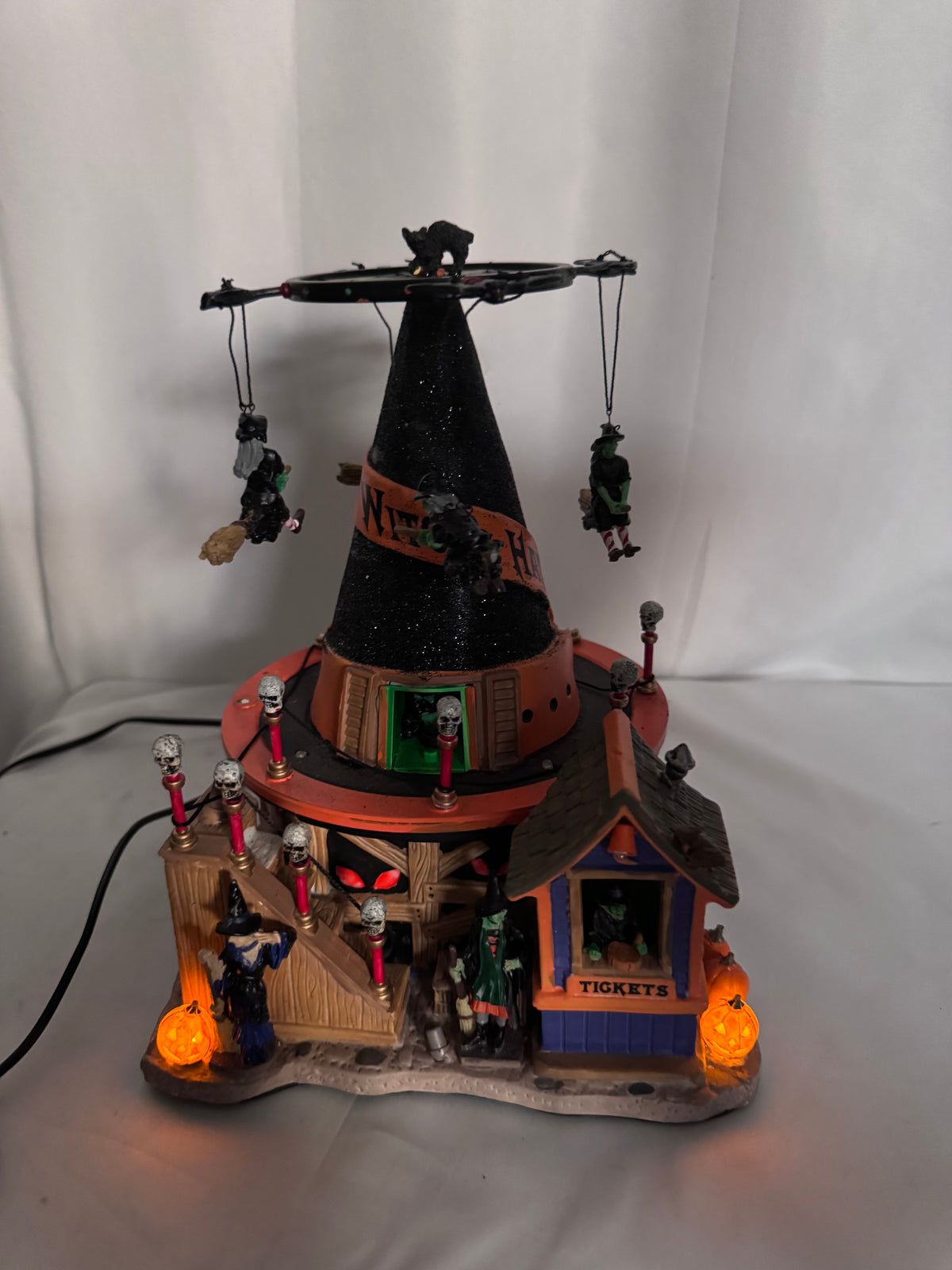 Lemax Spooky Town Witch’s Hat Carnival Ride #84744 – Retired 2008 – Halloween Village