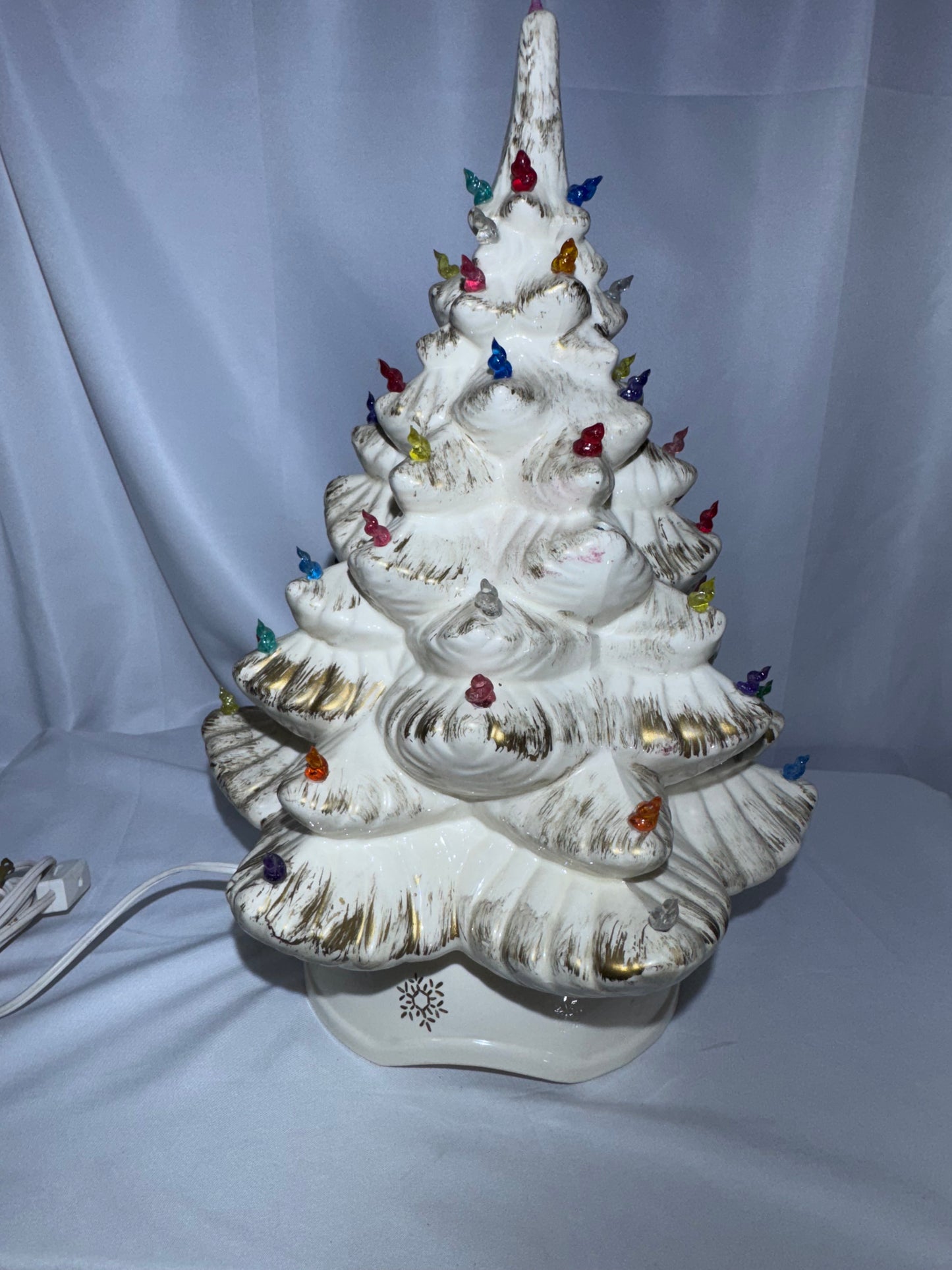 Vintage 1982 Byron Molds Ceramic Christmas Tree – 16.5” – Lighted