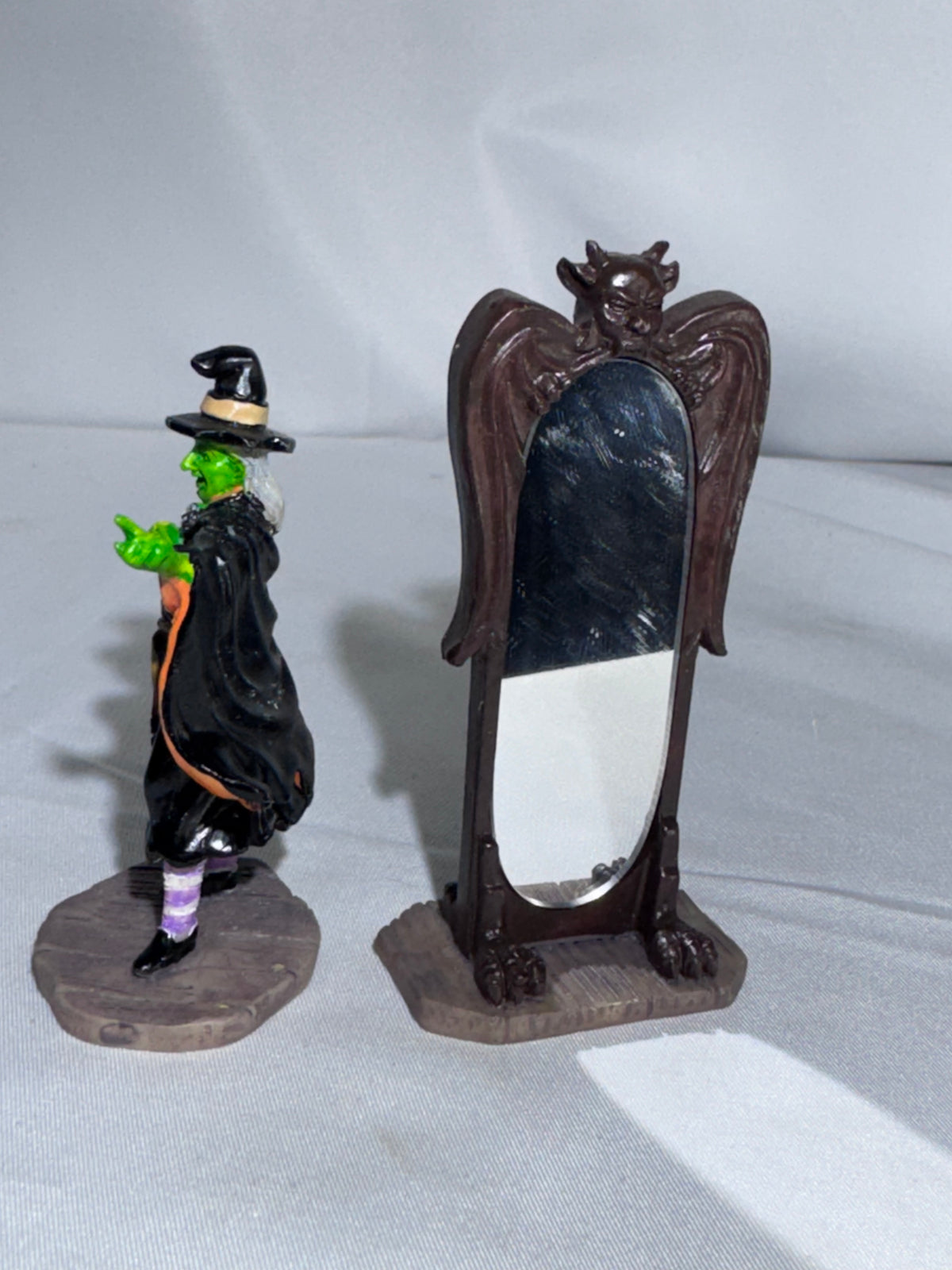 Lemax Spooky Town “Mirror Mirror” Figurine Set #52103 — Retired 2005