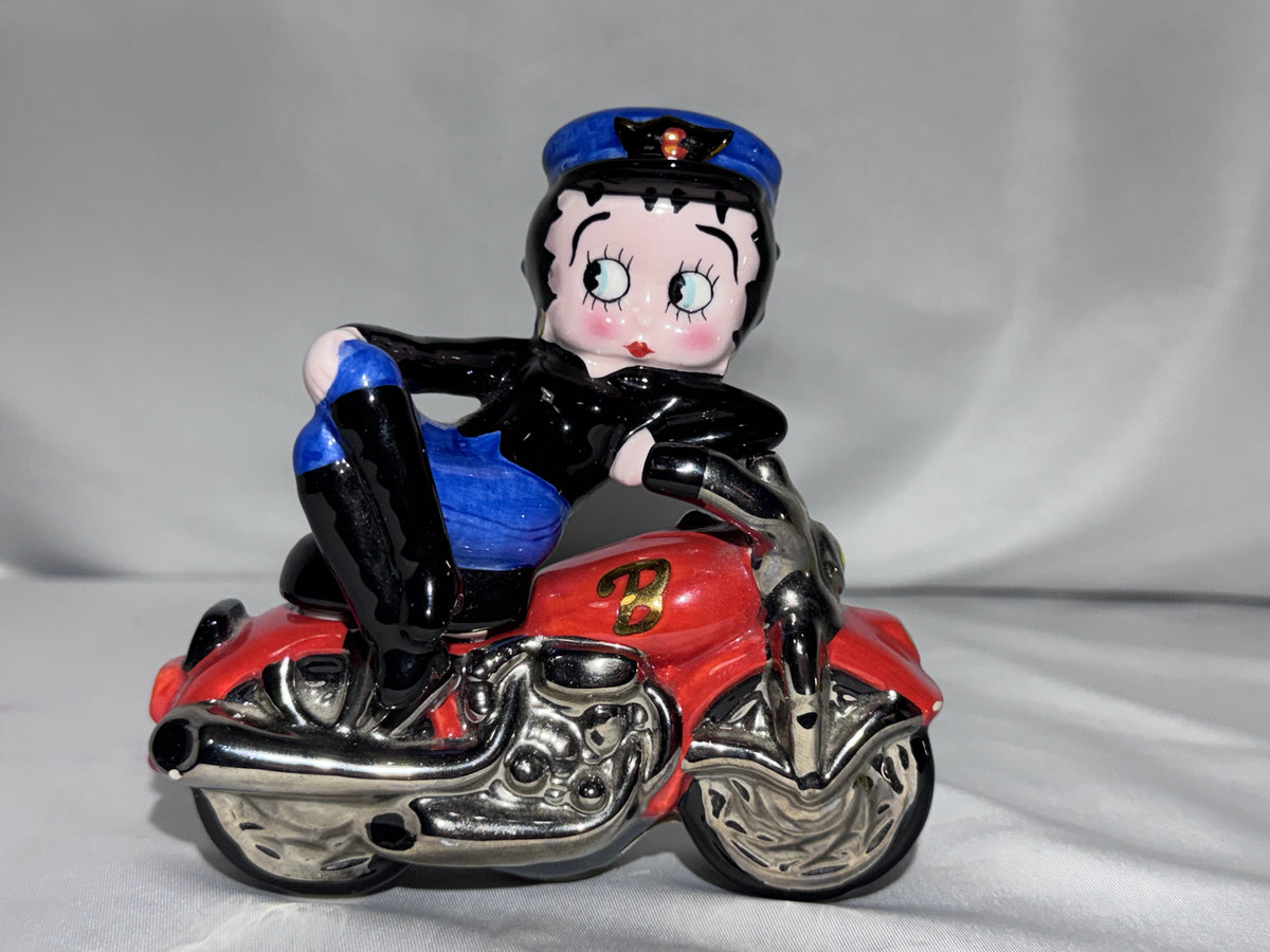 Betty Boop on Motorcycle Salt & Pepper Shaker Set – Clay Art 2000 – Vintage Collectible READ
