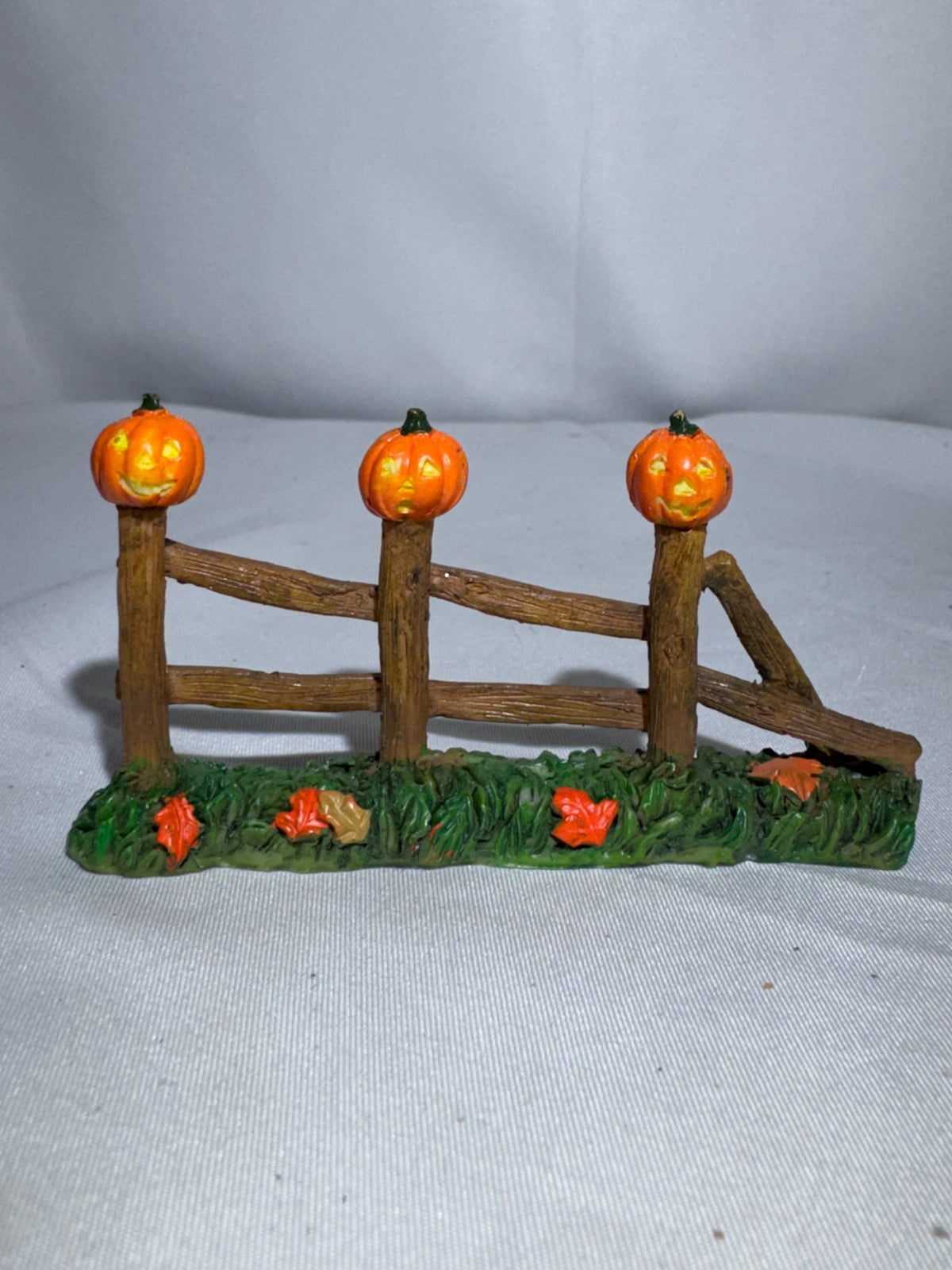 Lemax Spooky Town Pumpkin Fence #44142 — Retired 2004 Halloween Village