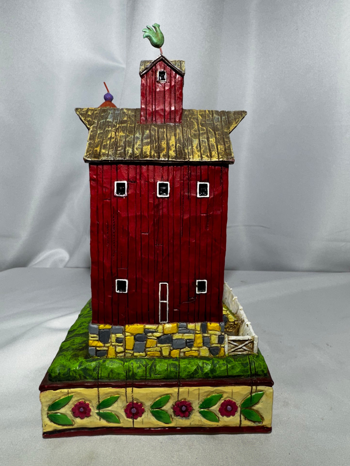 Jim Shore Heartwood Creek “Strength and Plenty” Red Barn Figurine – 2004