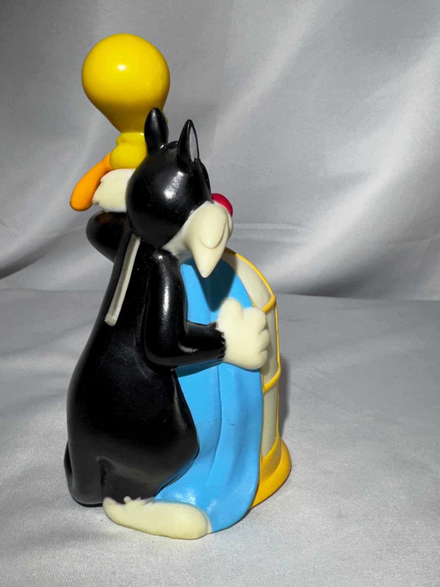 Vintage 1994 Warner Bros. Looney Tunes Sylvester & Tweety Piggy Bank
