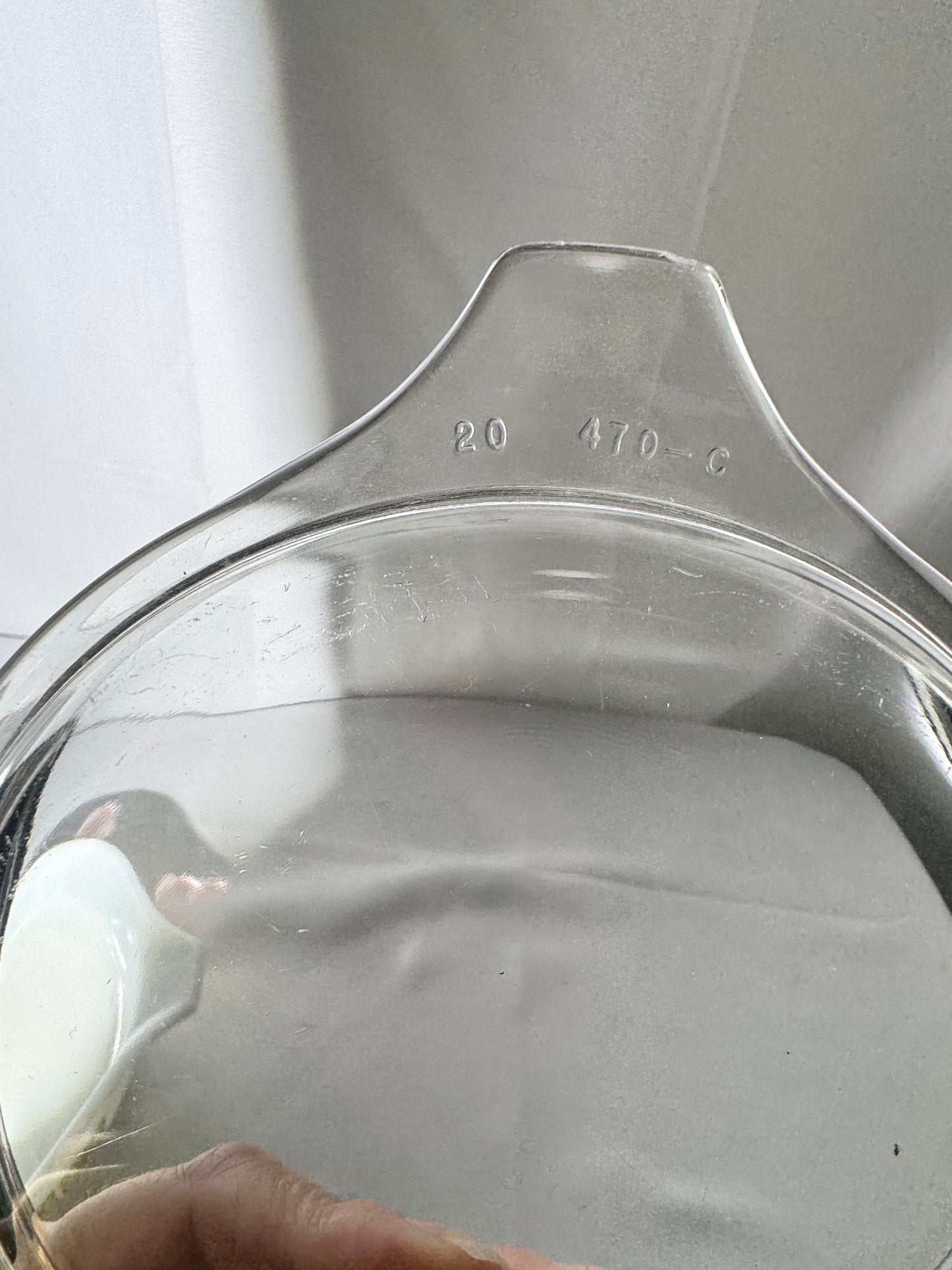 Pyrex 471 – 1 Pint Dish with Lid (470C) – Verde Square Flower Pattern