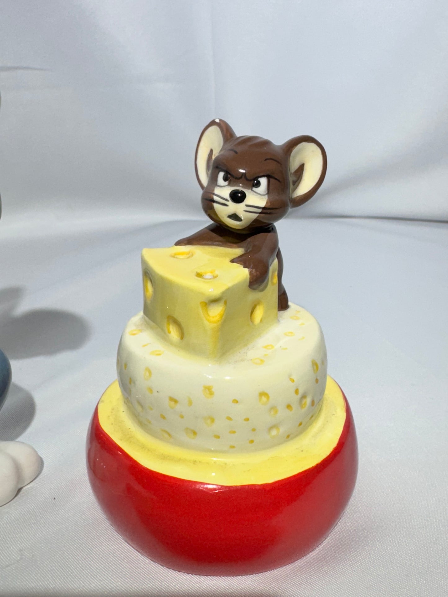 Vintage Tom and Jerry Salt & Pepper Shaker Set – 1998 Hanna-Barbera – T.E.C. – Original Stoppers