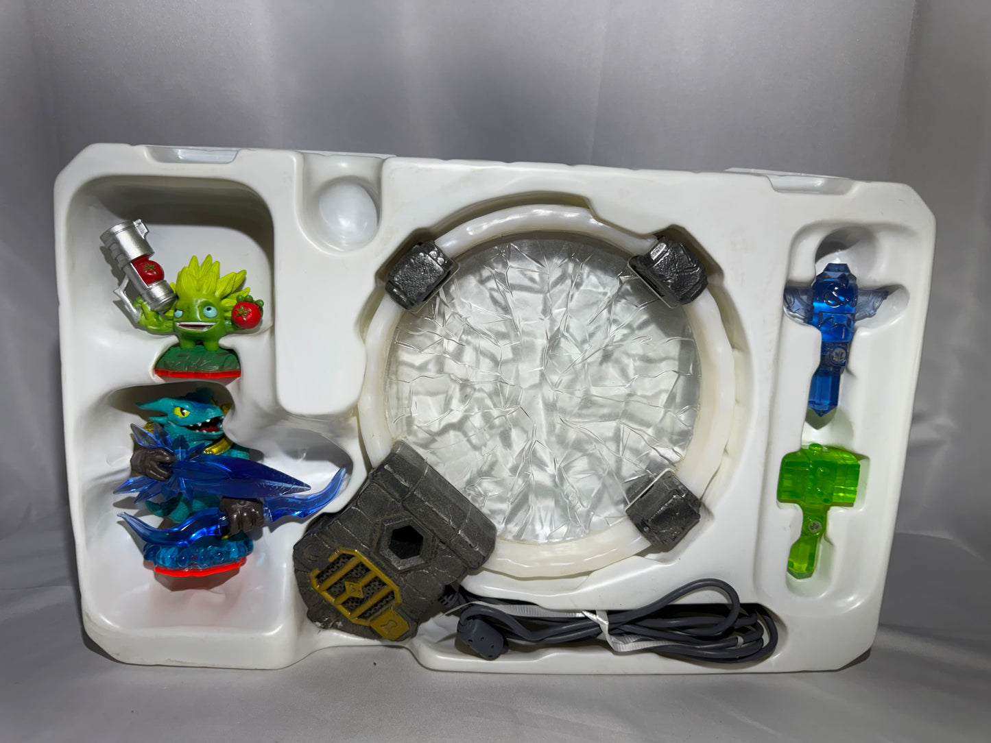 Skylanders Trap Team Starter Pack Xbox One 2014 – Food Fight, Snap Shot, 3 Traps