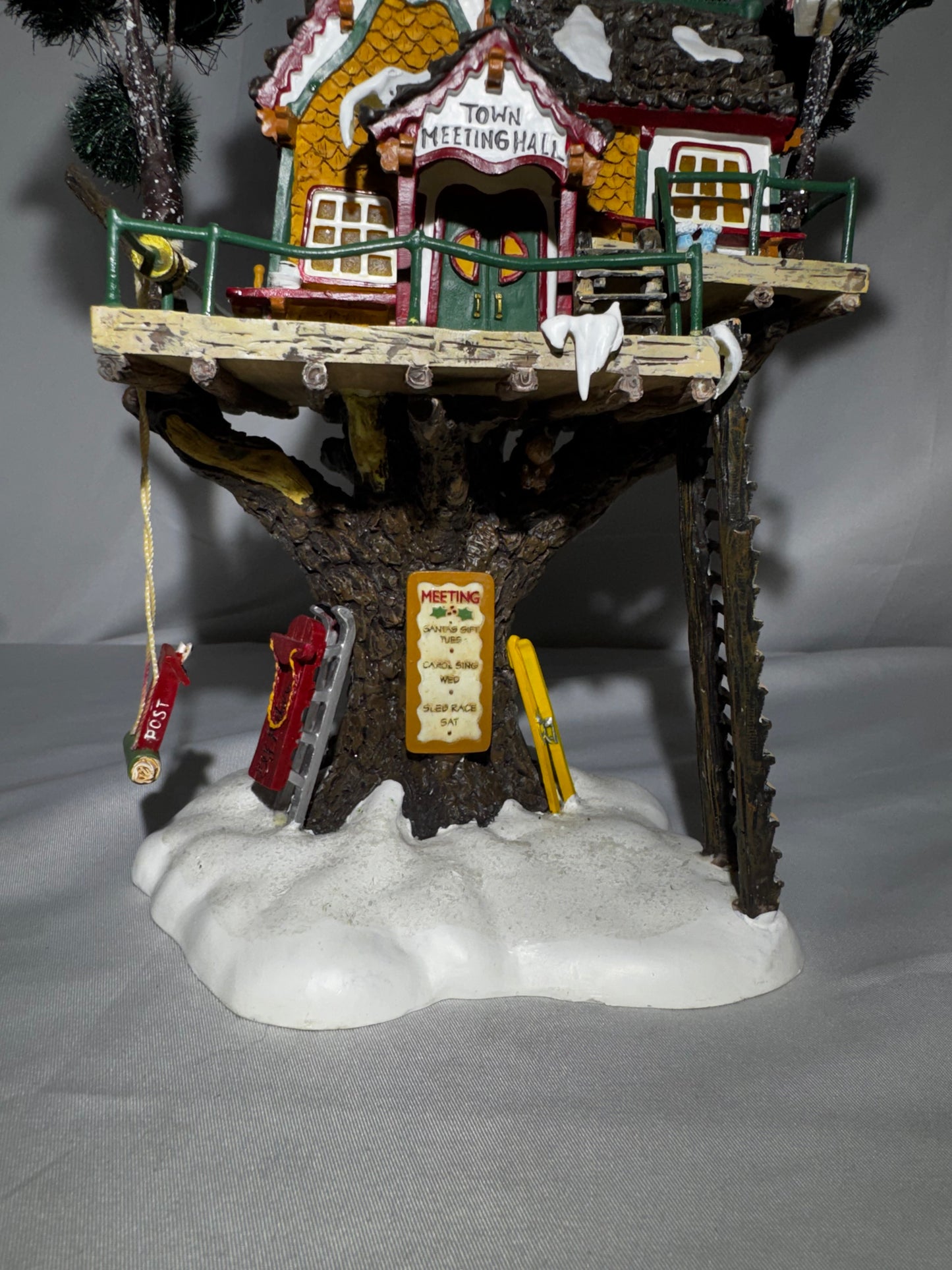 Department 56 North Pole Woods “Town Meeting Hall” Lighted Building – Item #56.56880