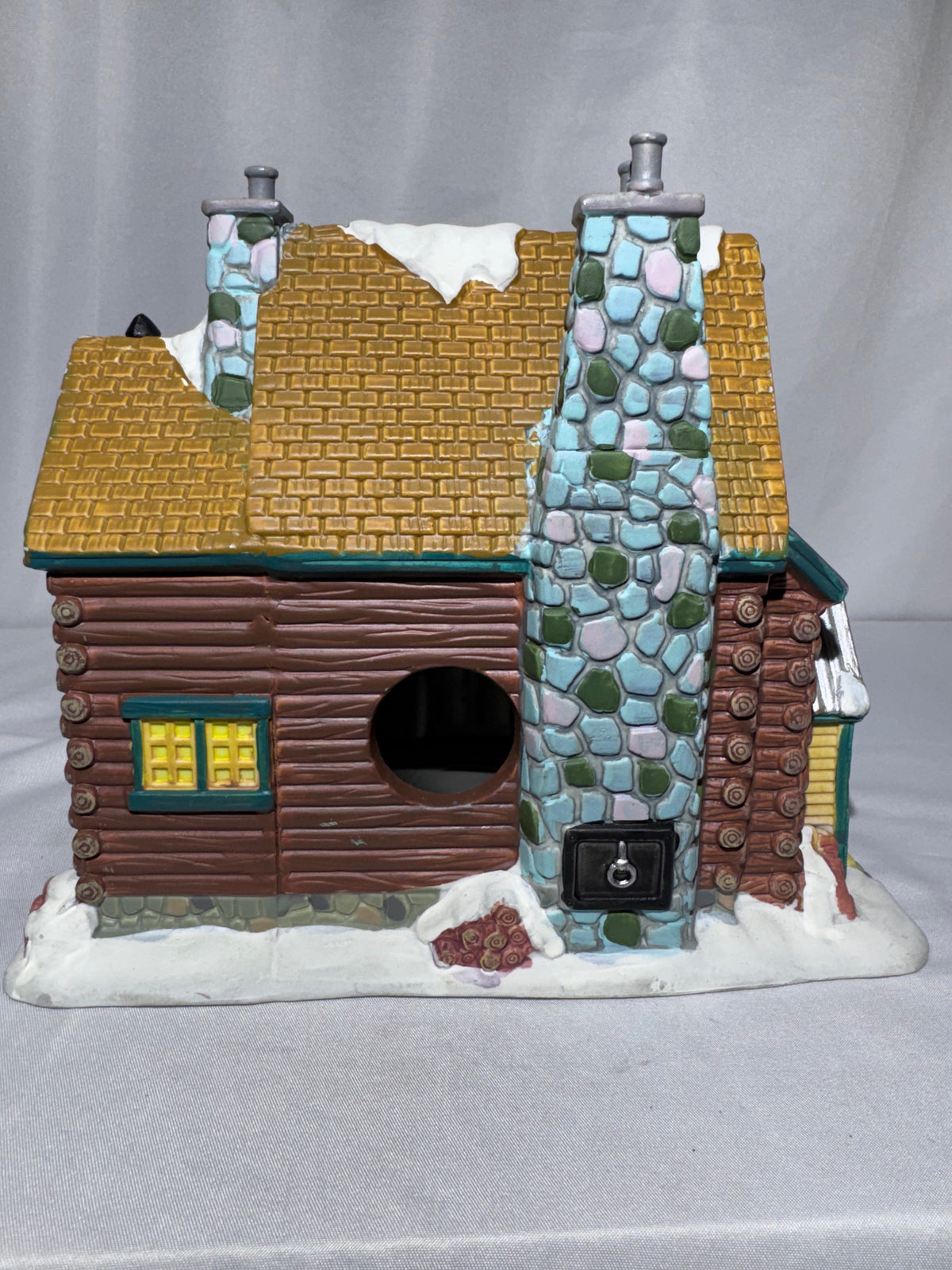 Lemax Klondike Sled Dog Excursions #95844 – 2009 Retired Christmas Village Lighted Building- read