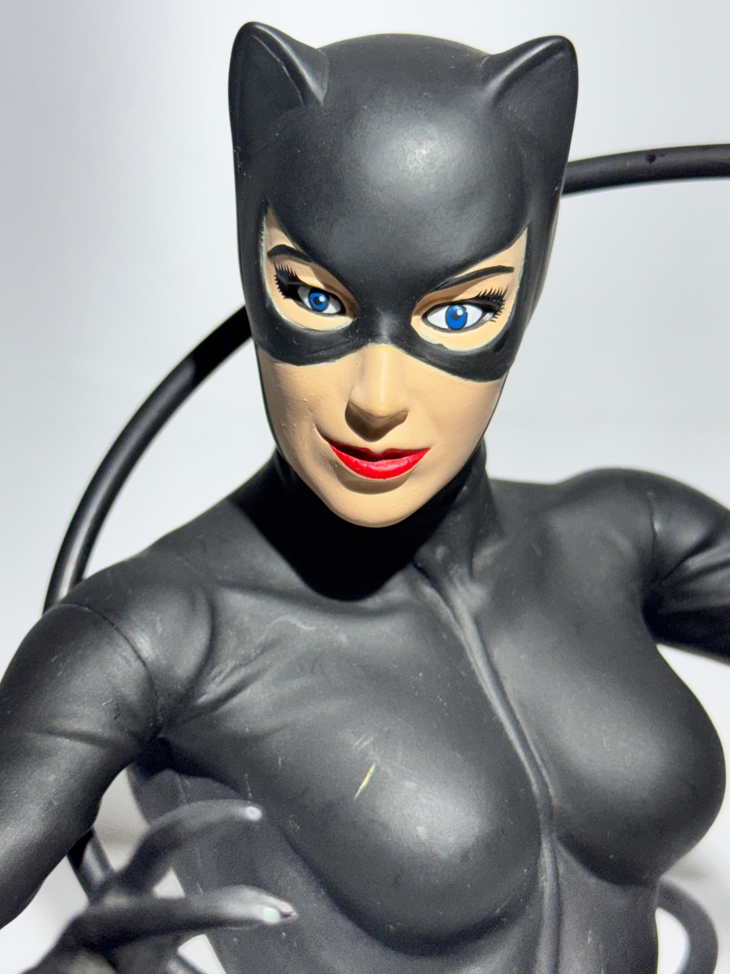 Catwoman Bust Bank – Stock #45341 – DC Comics