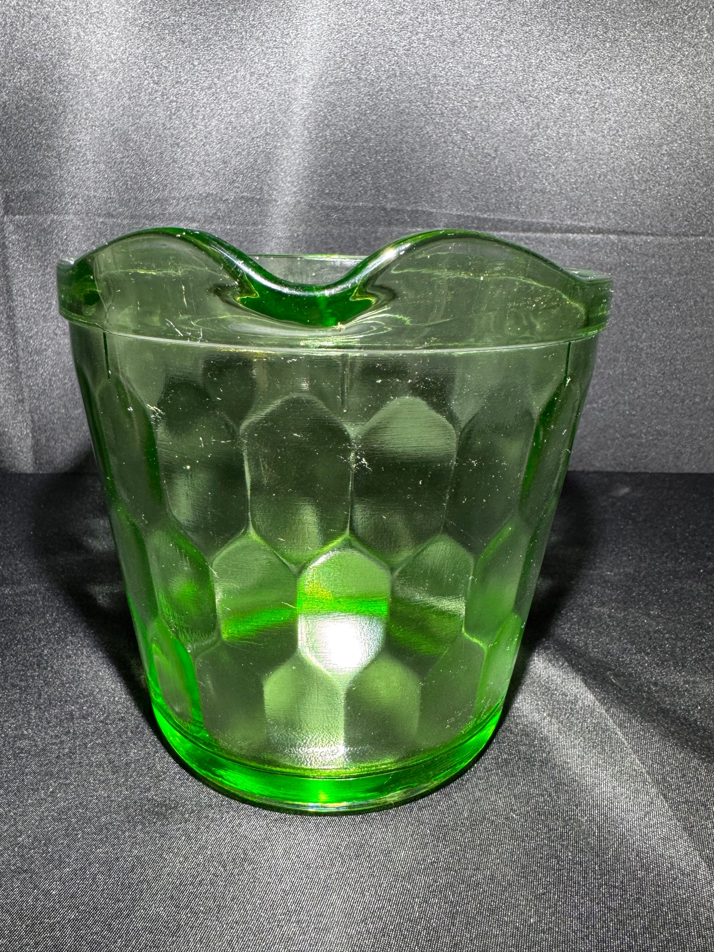 Vintage Jeannette Glass Green Uranium Glass Ice Bucket Hex Optic Honeycomb Depression Glass