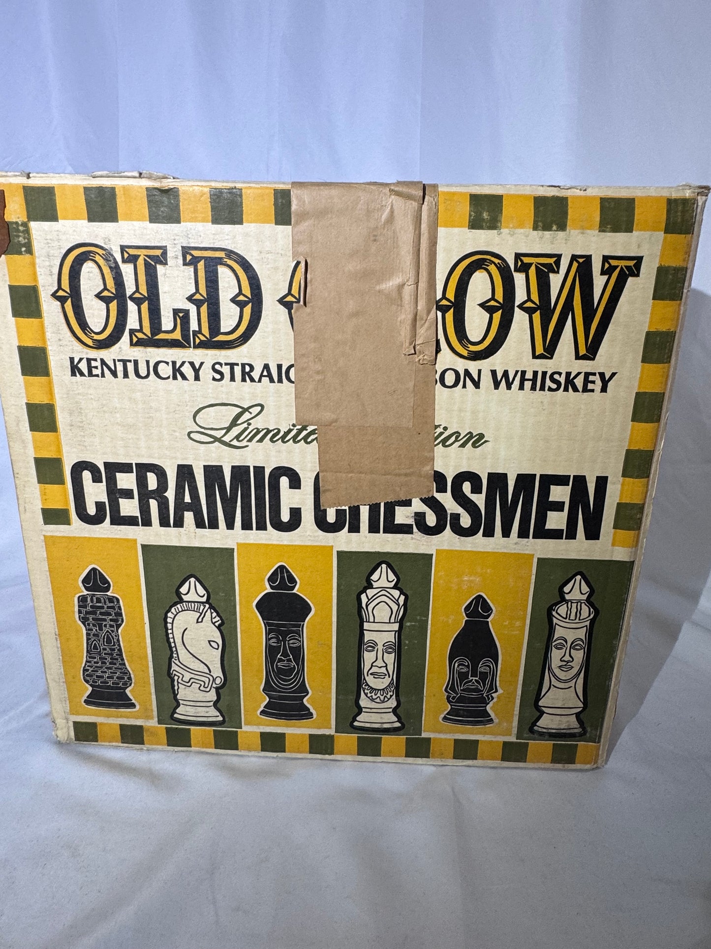 1969 Old Crow 10-Year Bourbon Chessmen Decanters Set 6 Gold Pieces Original Box