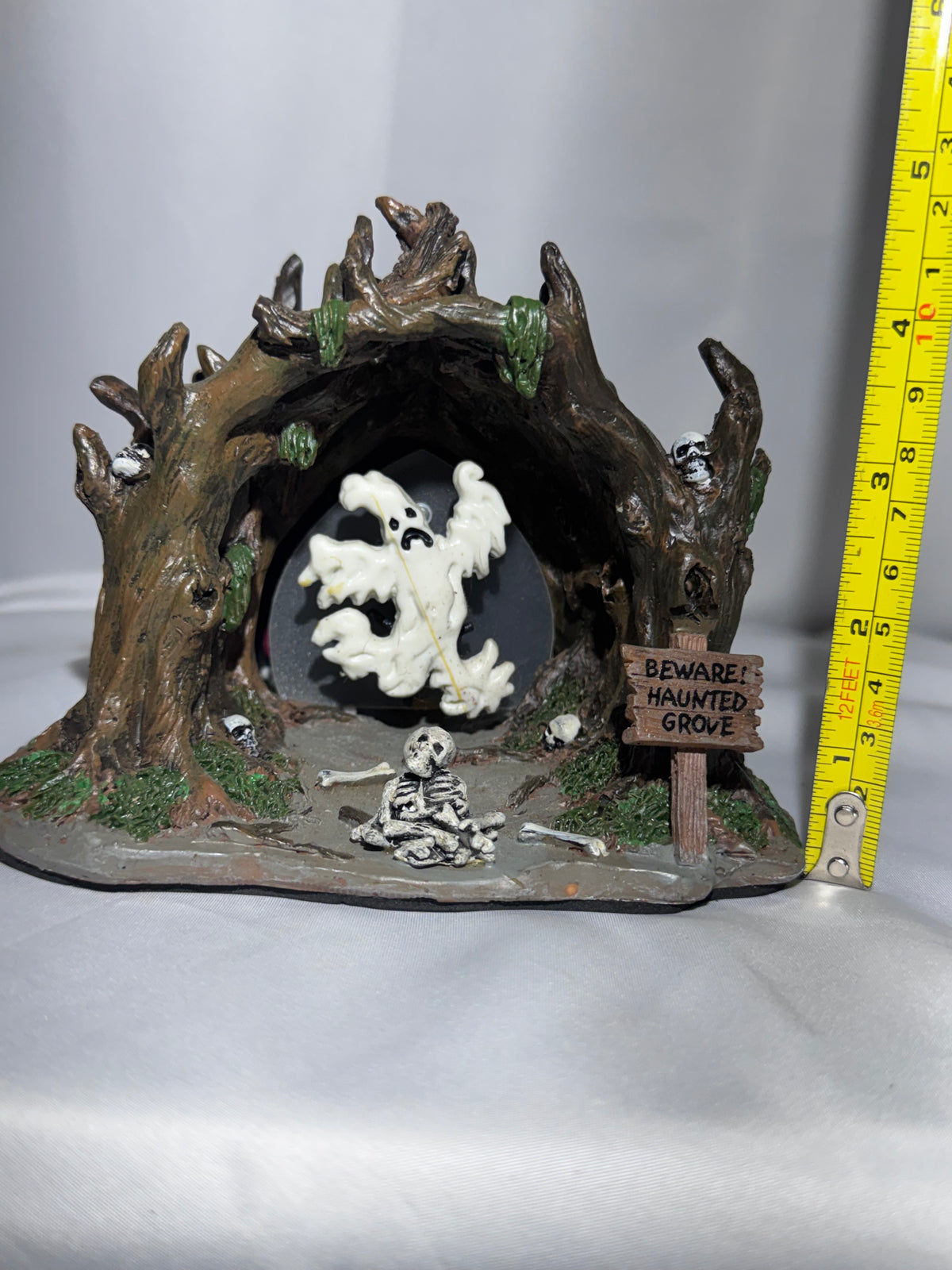 Lemax Spooky Town Haunted Grove #64423 – Lighted & Animated Halloween Table Accent
