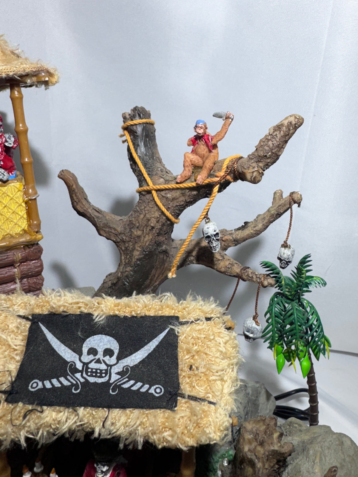 Lemax Spooky Town Pirates’ Hideout #84764 — Retired 2008 Halloween Village