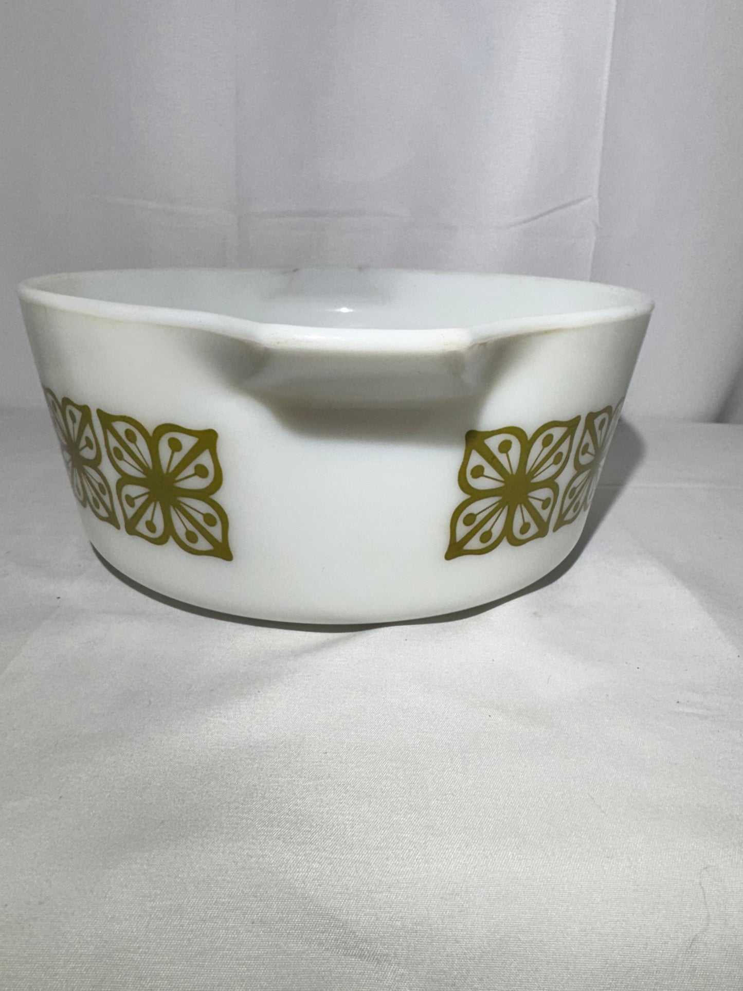Pyrex 2.5 Quart Casserole Dish – Verde Square Flower Pattern 475-B