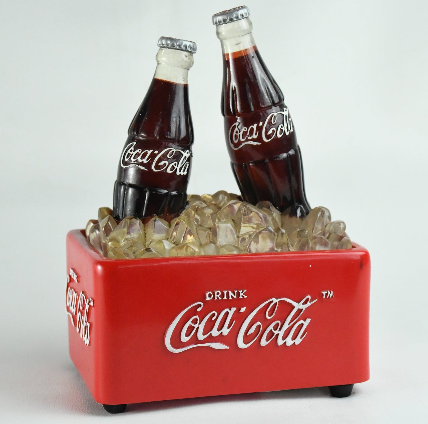 Coca-Cola VTG-Bubbling fountain light up bottles in ice cooler Display