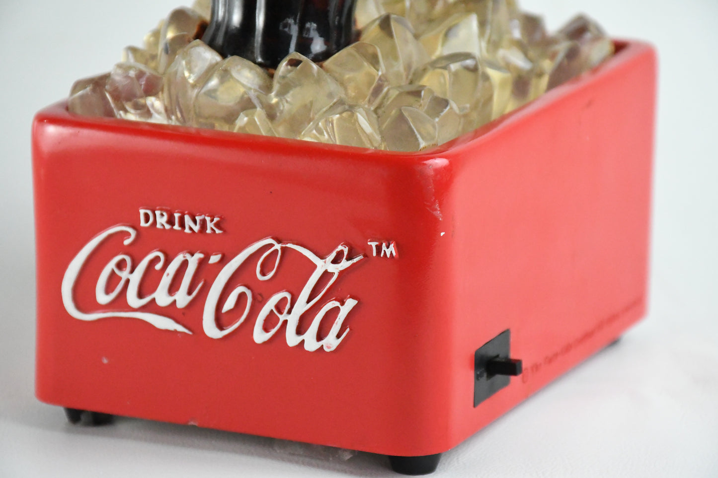 Coca-Cola VTG-Bubbling fountain light up bottles in ice cooler Display