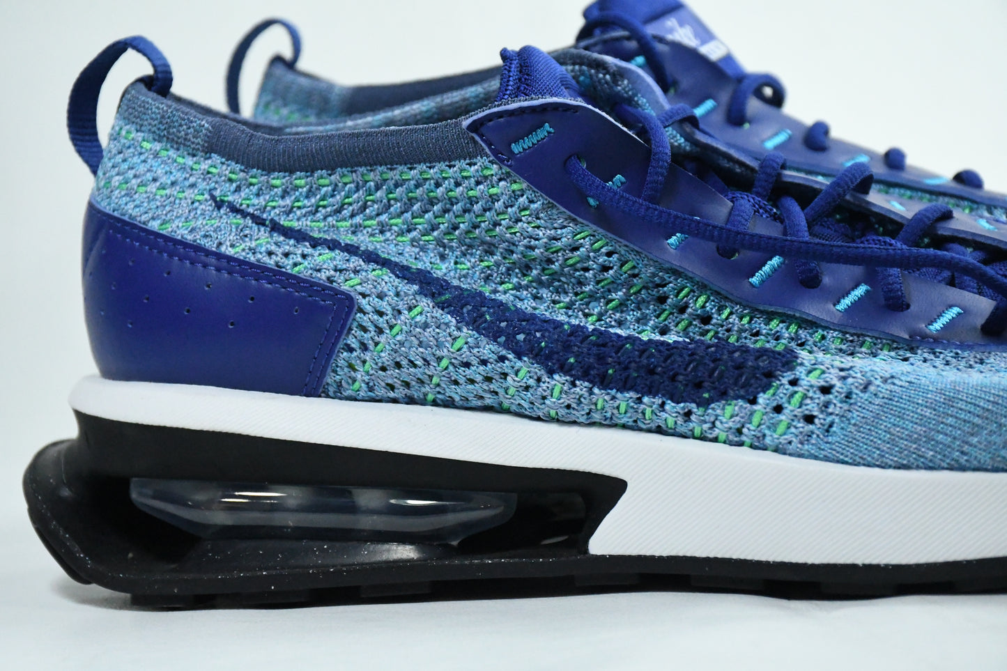 Nike Men's Air Max Flyknit Racer Size US 11 Running Trainer Sneaker