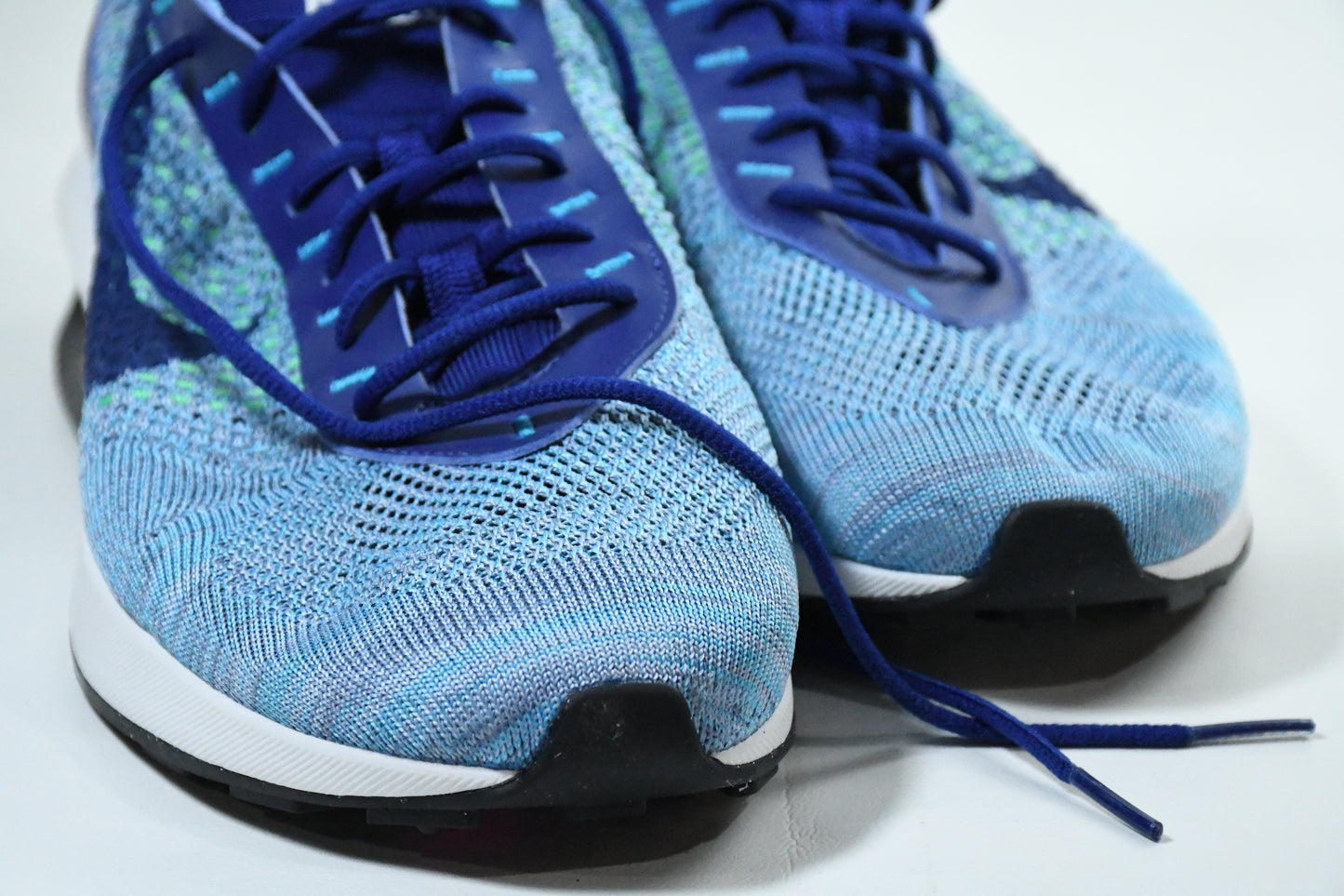 Nike Men's Air Max Flyknit Racer Size US 11 Running Trainer Sneaker