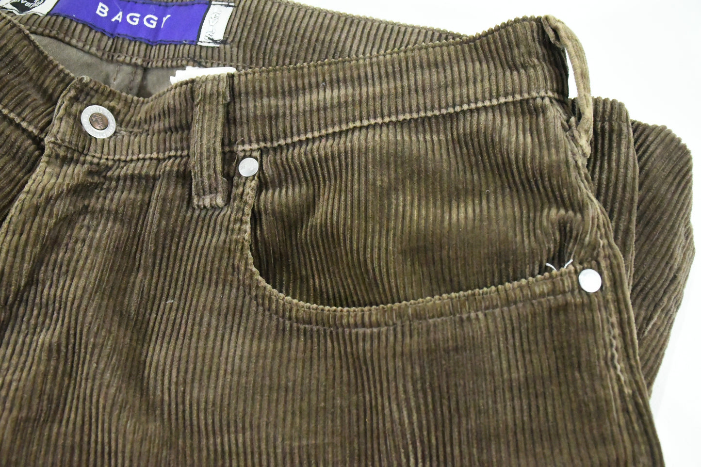 Levis-Silver Tab -Brown Corduroy-Baggy-Mans W32 L30 VTG