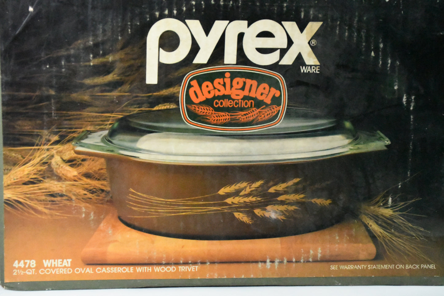 Pyrex-Wheat-4478-2 1/2qt Casserole with wood Trivet-VTG-in box