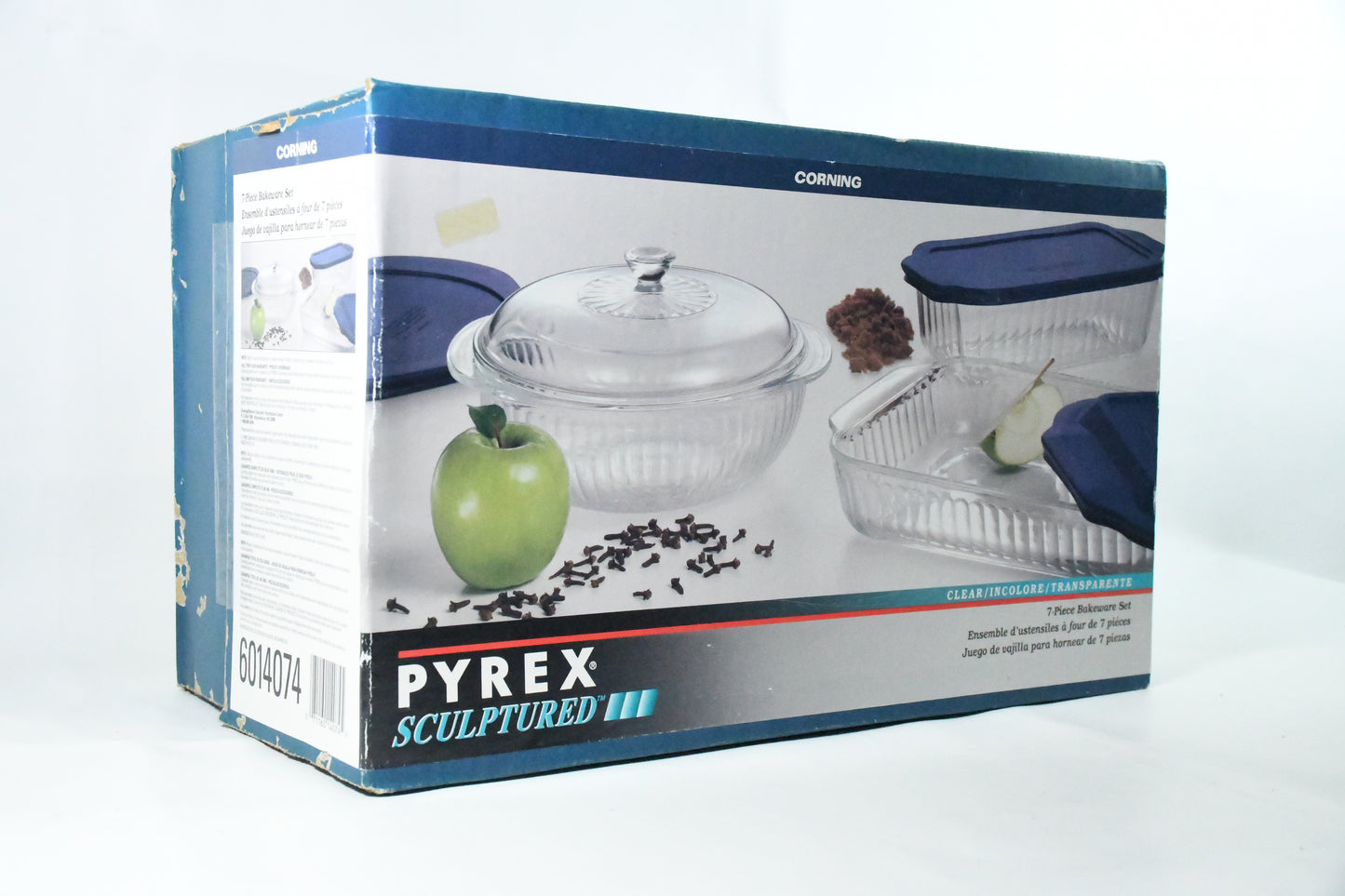 Pyrex Scuptured-7 piece Bakeware