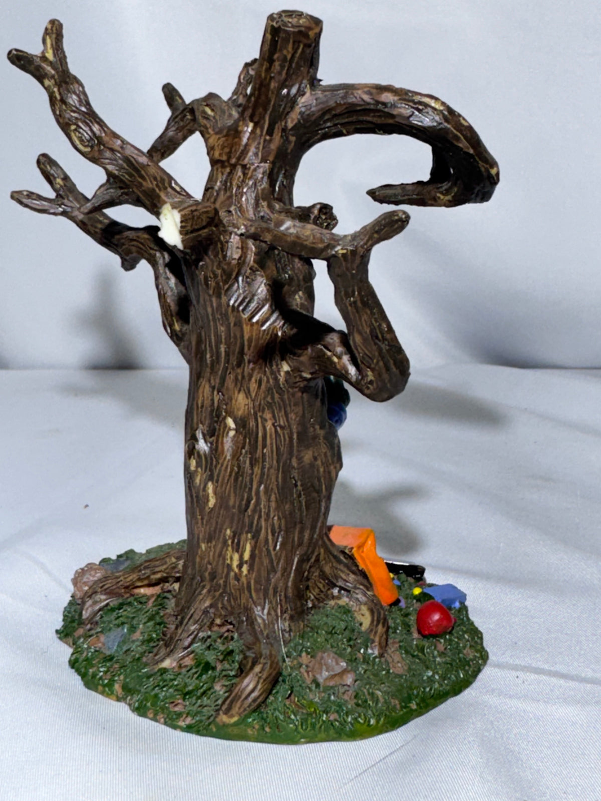 Lemax Spooky Town “Trick or Treater-Eating Tree” #53510 — 2005 Retired