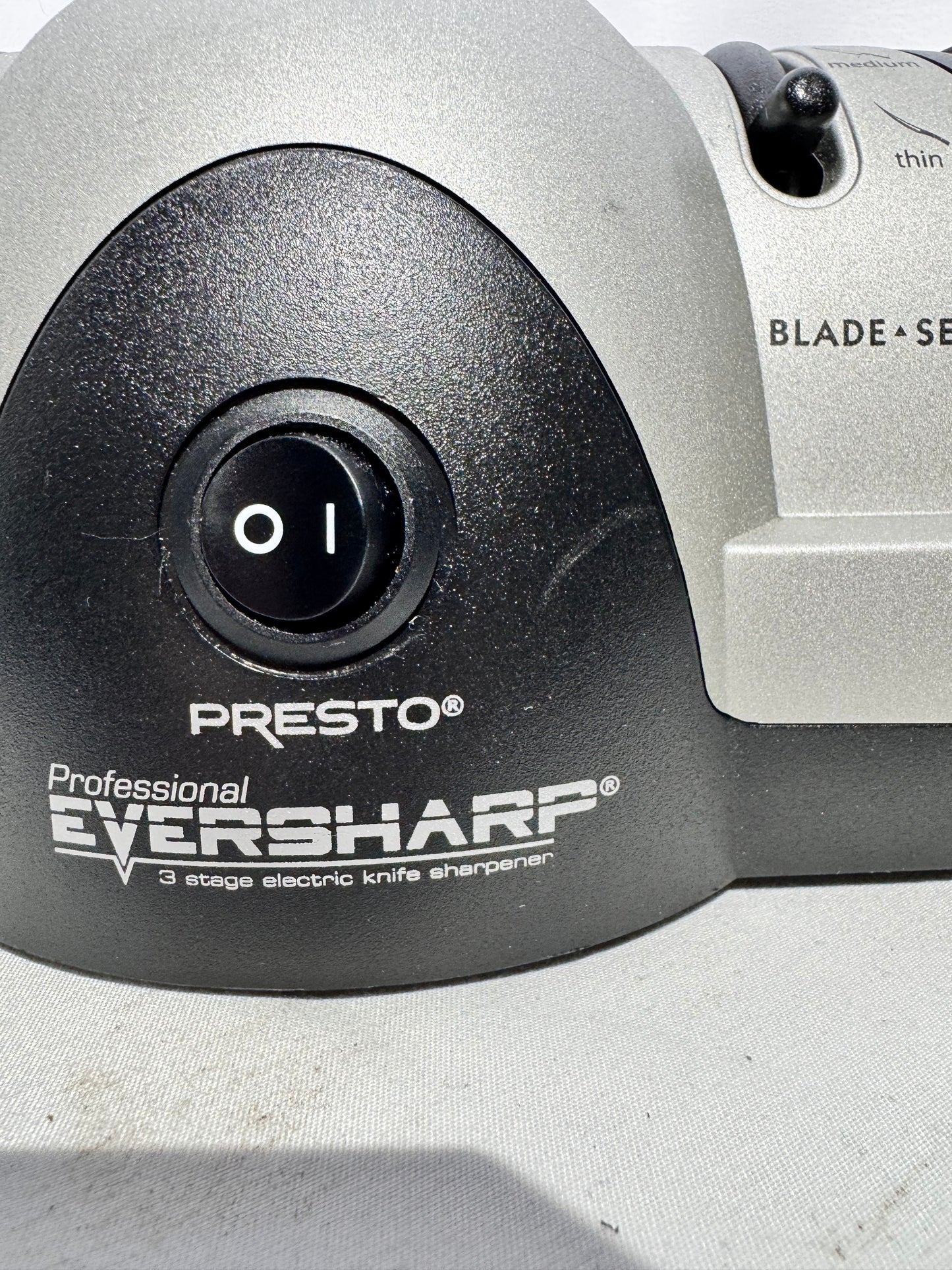 Presto Professional EverSharp® 3-Stage Electric Knife Sharpener – Model 0881002