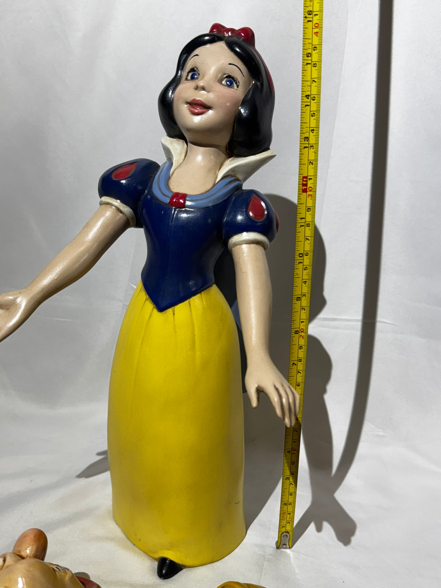 Vintage Walt Disney Prod Snow White & 7 Dwarfs XL Ceramic Set 16” Complete