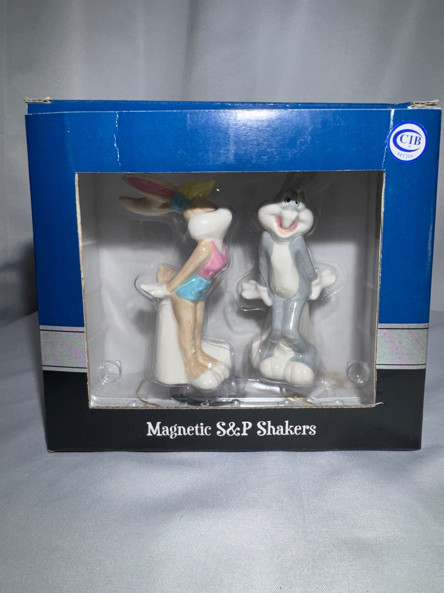 Vintage 2016 Looney Tunes Lola Bunny & Bugs Bunny Magnetic Salt & Pepper Shaker Set – Westland Giftware
