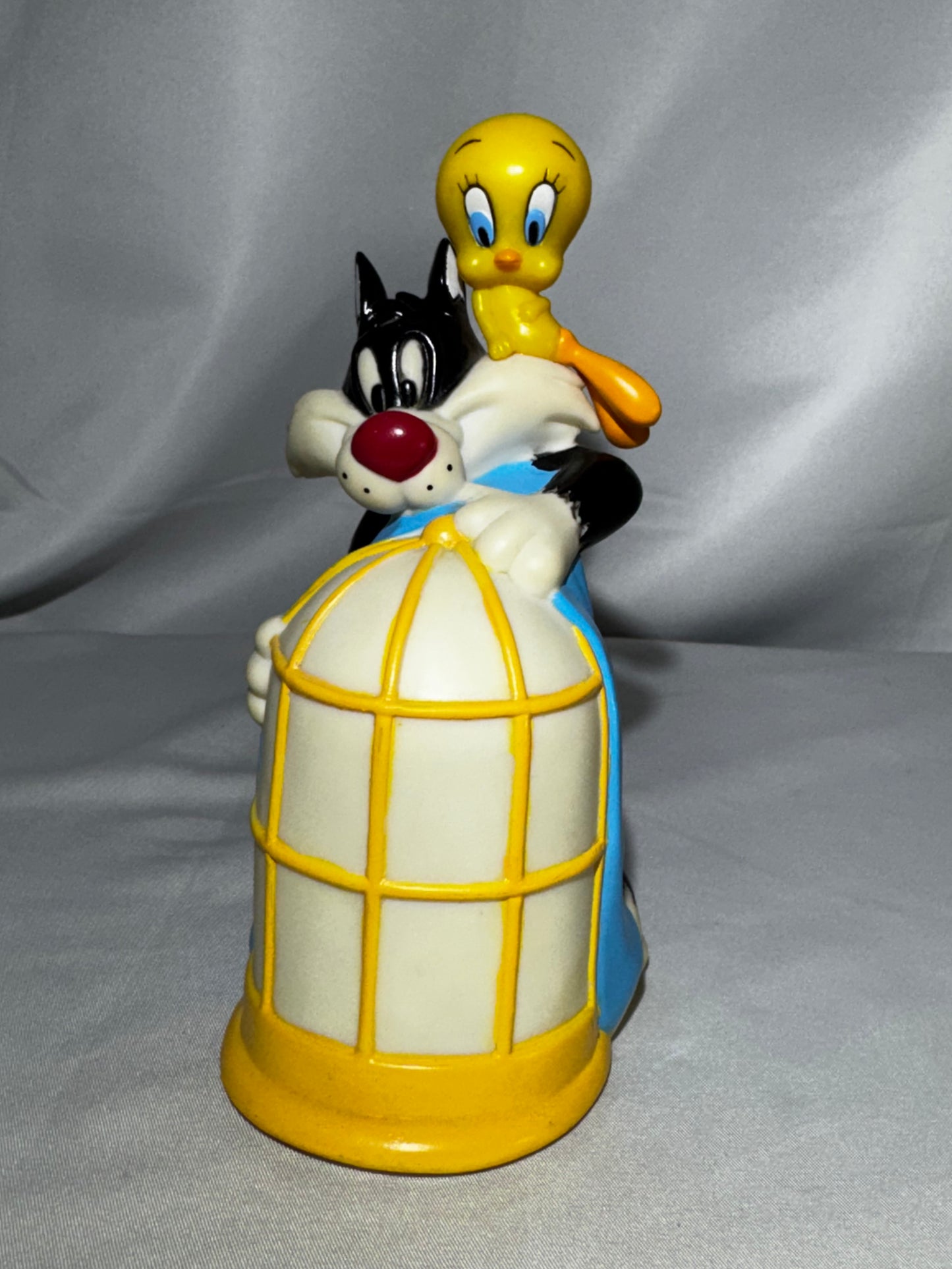 Vintage 1994 Warner Bros. Looney Tunes Sylvester & Tweety Piggy Bank