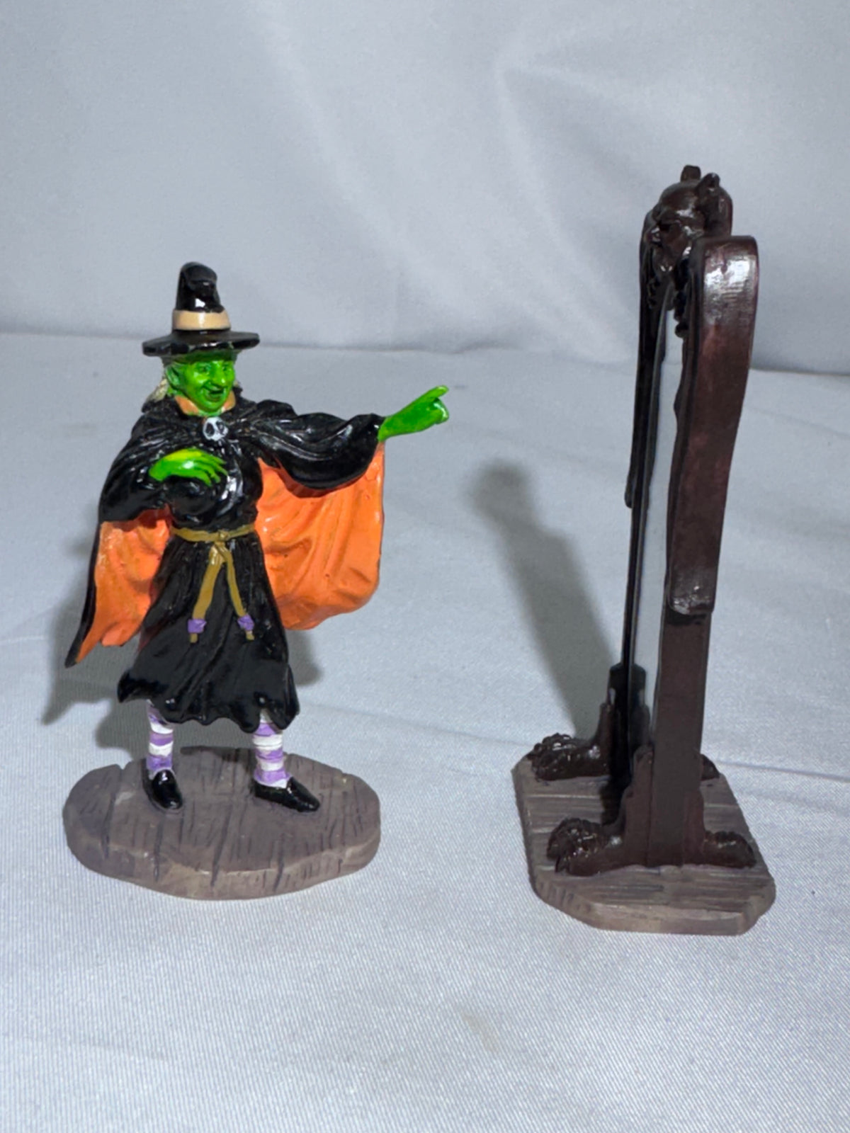 Lemax Spooky Town “Mirror Mirror” Figurine Set #52103 — Retired 2005