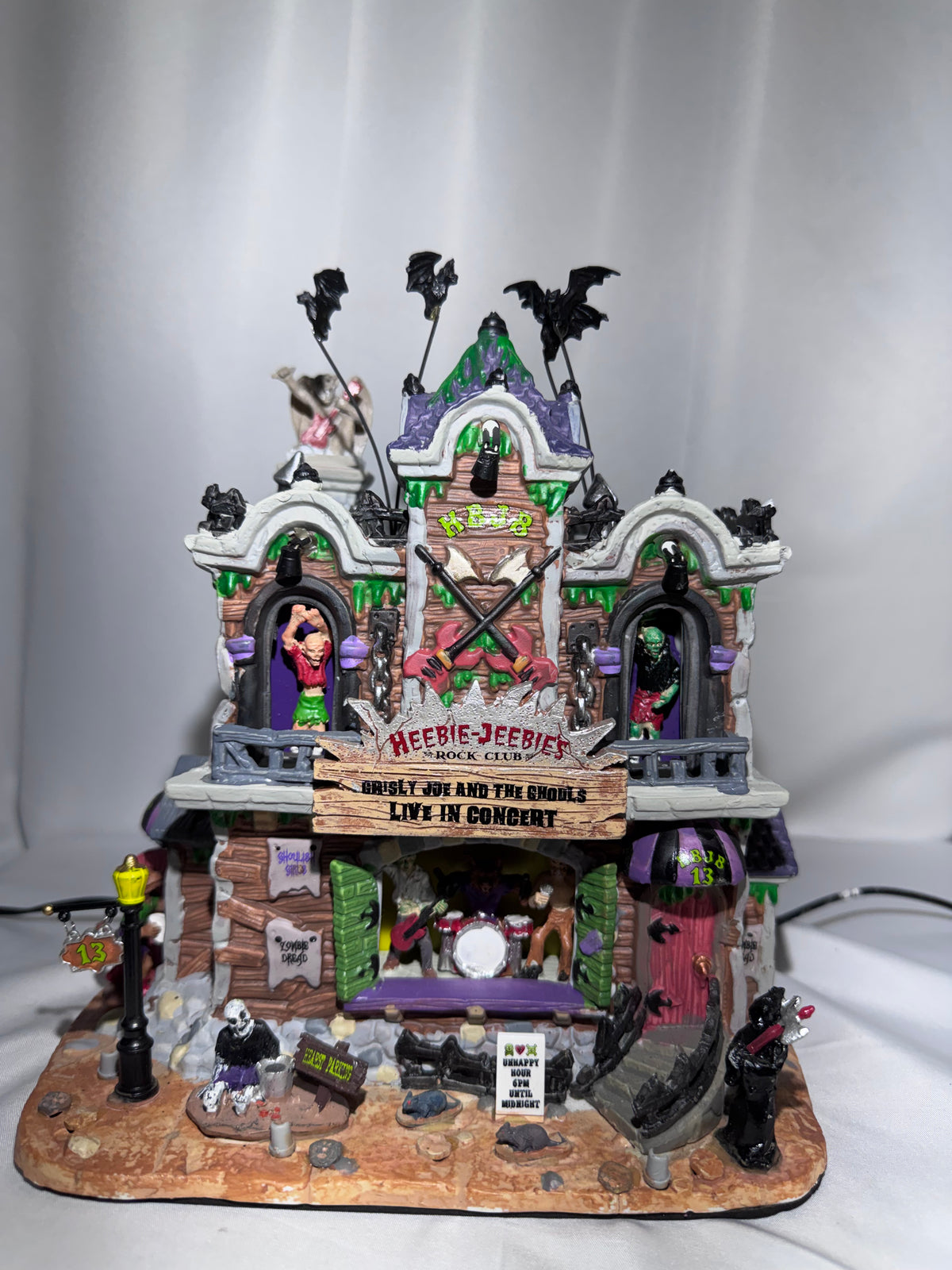 Lemax Spooky Town Heebie-Jeebies Rock Club #25324 – Retired 2012 Halloween Village