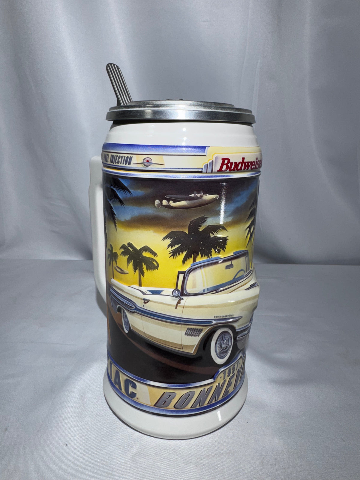 2001 Budweiser Classic Car Series – 1957 Pontiac Bonneville Convertible Collector Beer Stein – Original Box