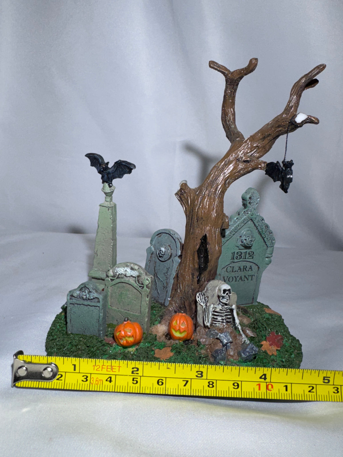Lemax Spooky Town Vampire Tree Table Accent #73602 – 2007 – Retired – Damaged